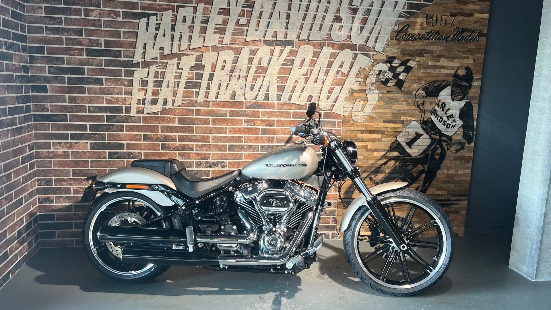 HARLEY-DAVIDSON FXBRS Breakout 114 ABS-showroom-element-1