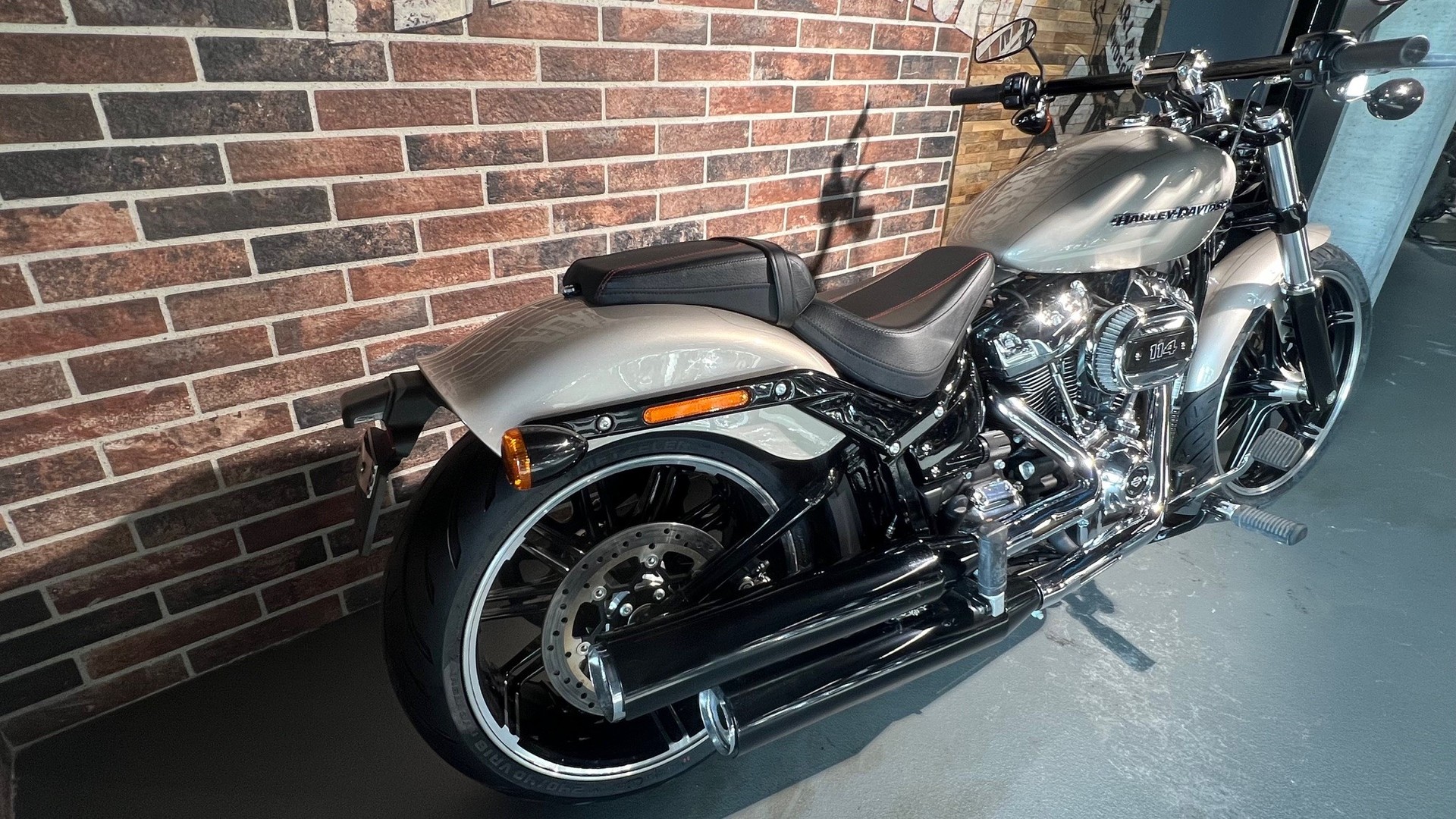 HARLEY-DAVIDSON FXBRS Breakout 114 ABS-showroom-element-3