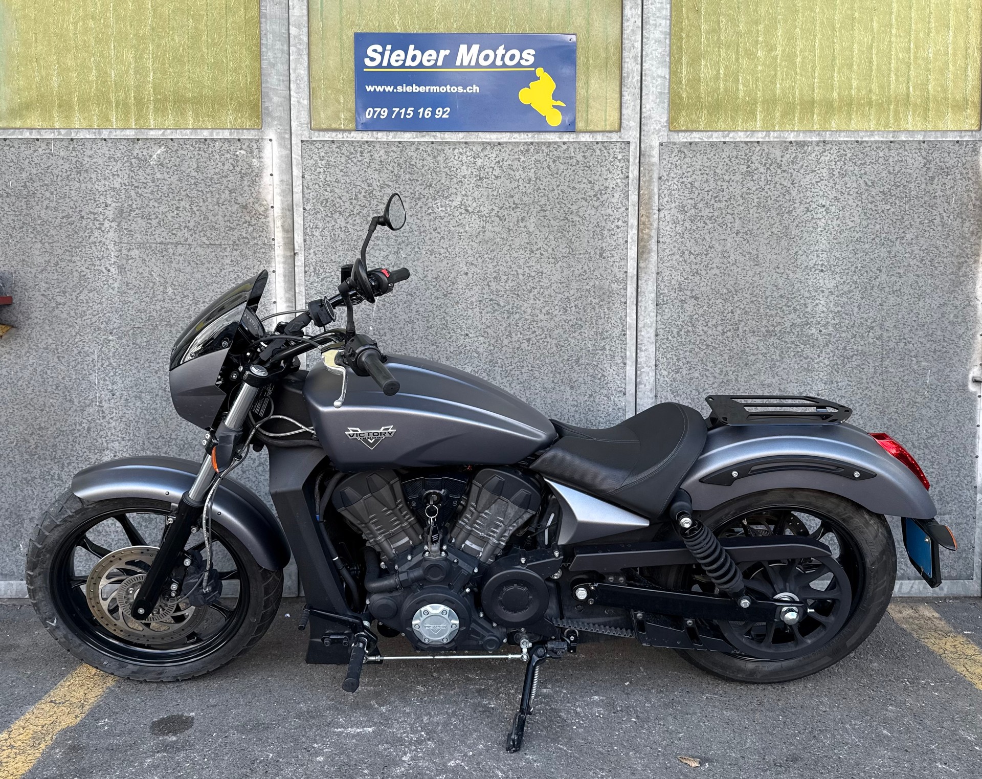 VICTORY octane-showroom-element-2