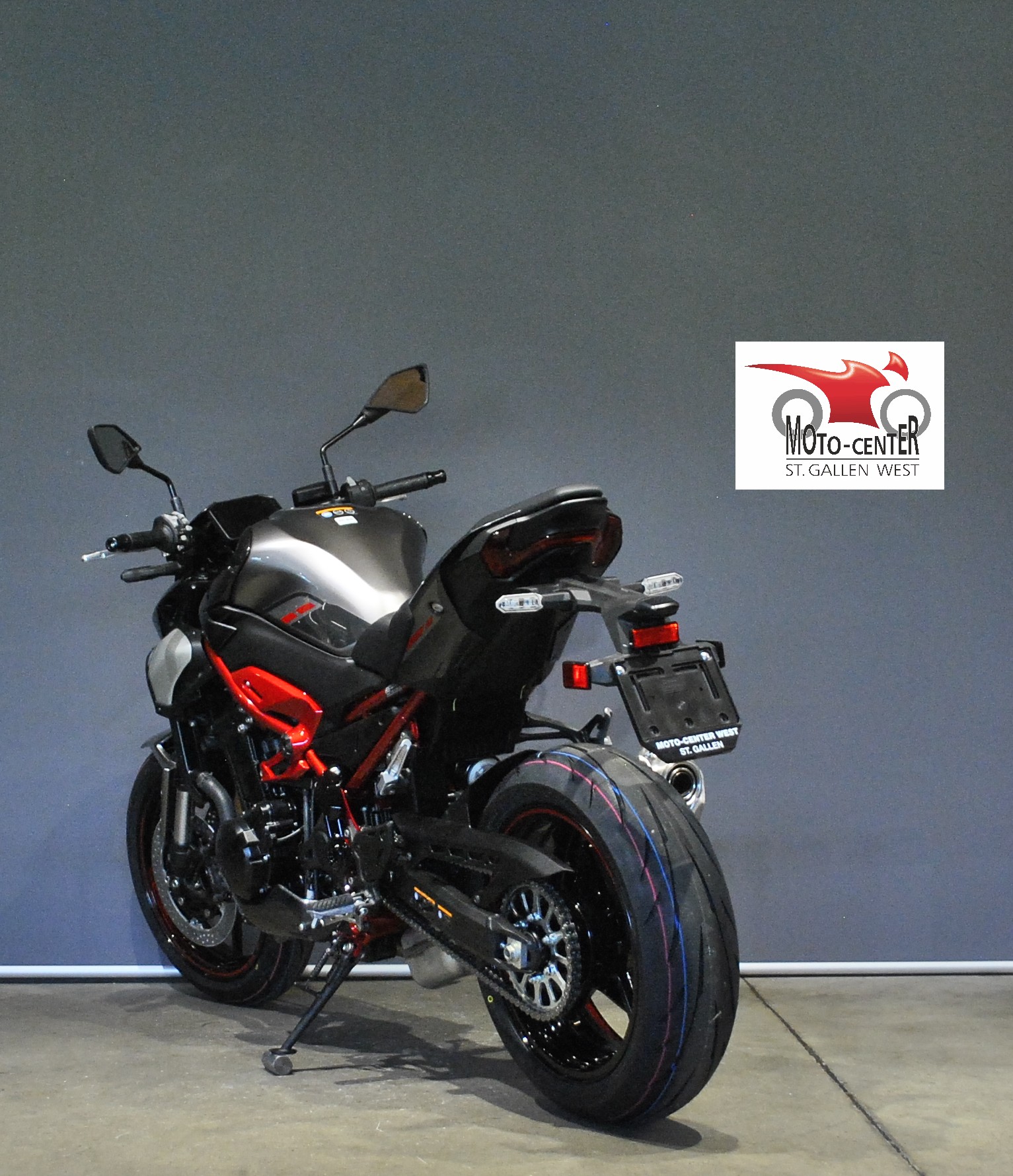 KAWASAKI Z 900 (35kW)-showroom-element-3