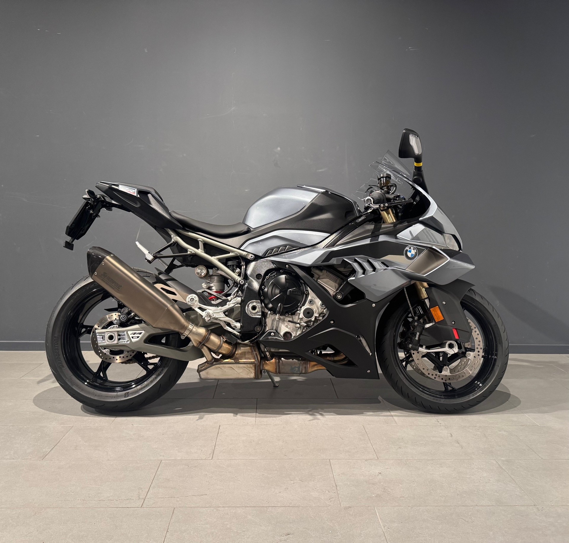 BMW S 1000 RR-image-0