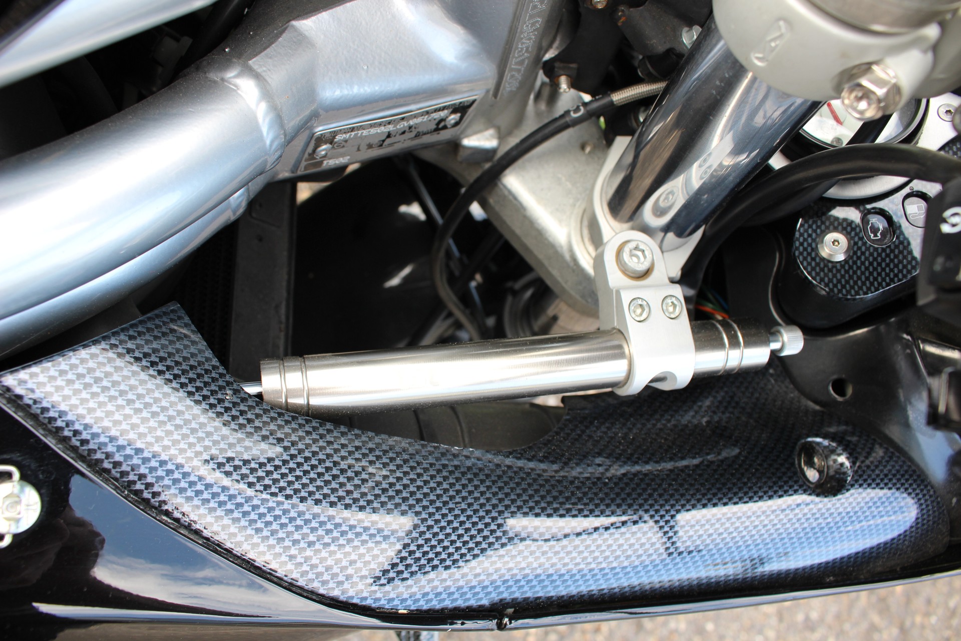 TRIUMPH Daytona 950 T595-image-7