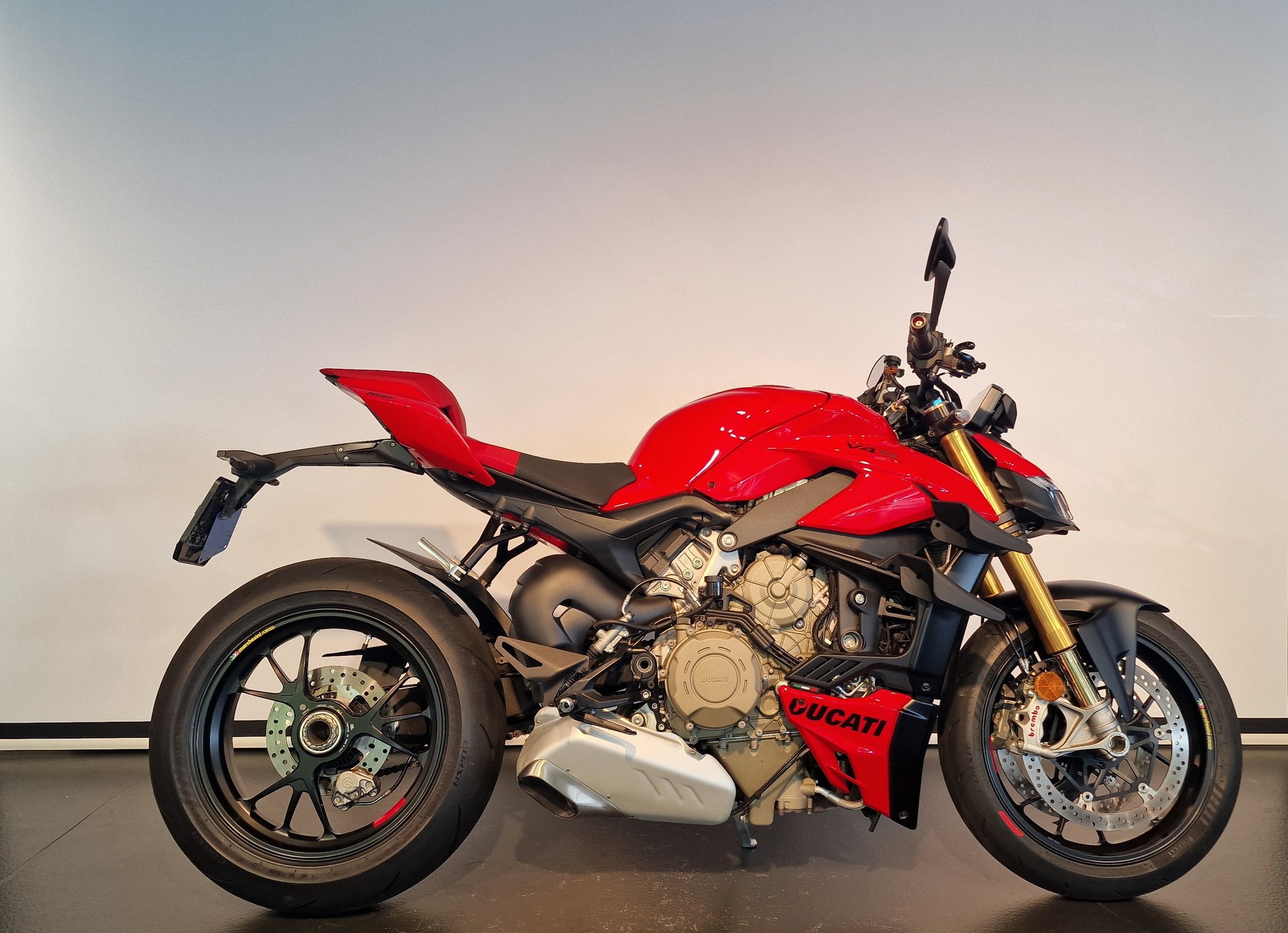 DUCATI Streetfighter V4 S