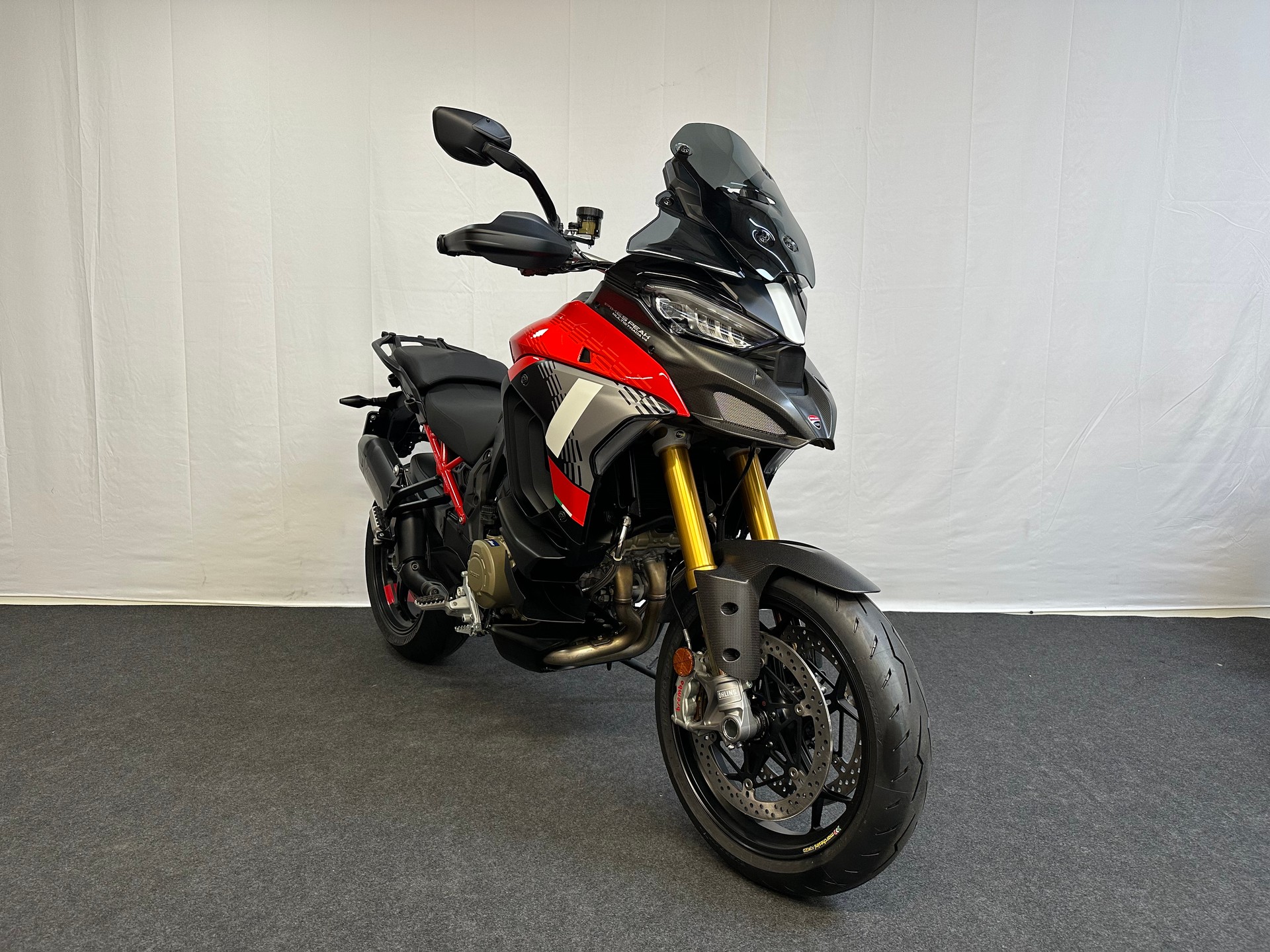 DUCATI Multistrada V4 Pikes Peak-showroom-element-1