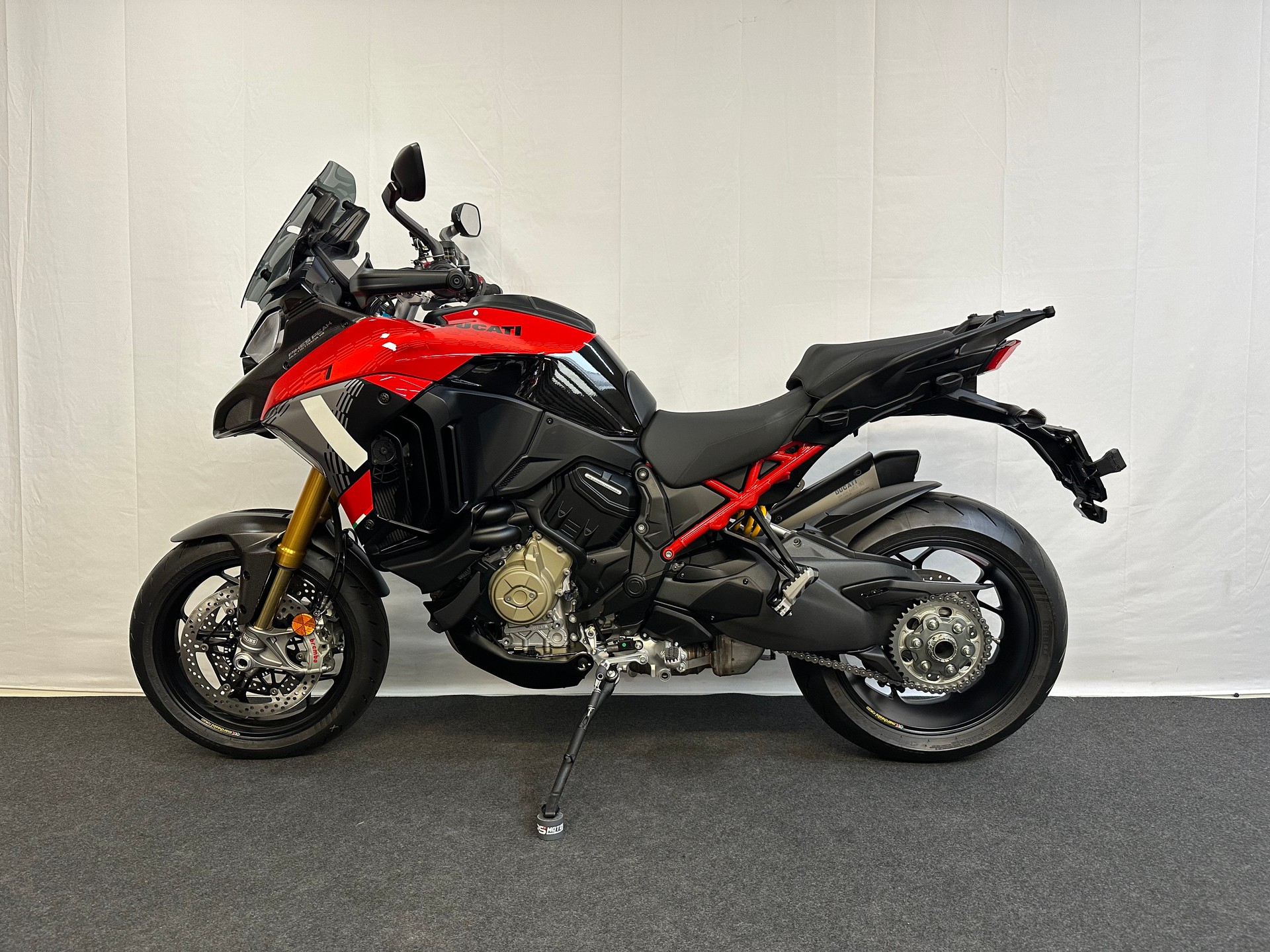 DUCATI Multistrada V4 Pikes Peak-showroom-element-3
