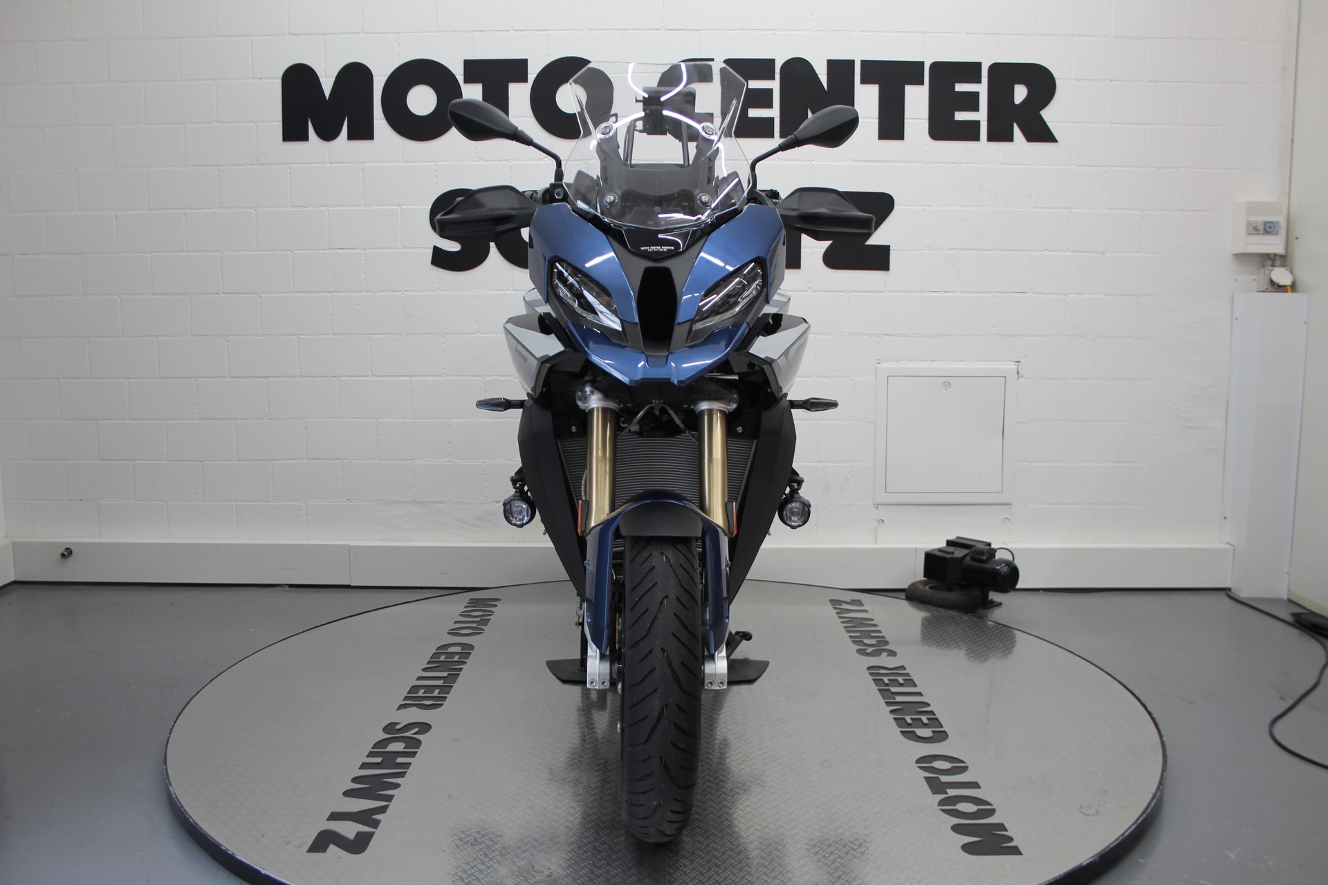 BMW S 1000 XR-image-2