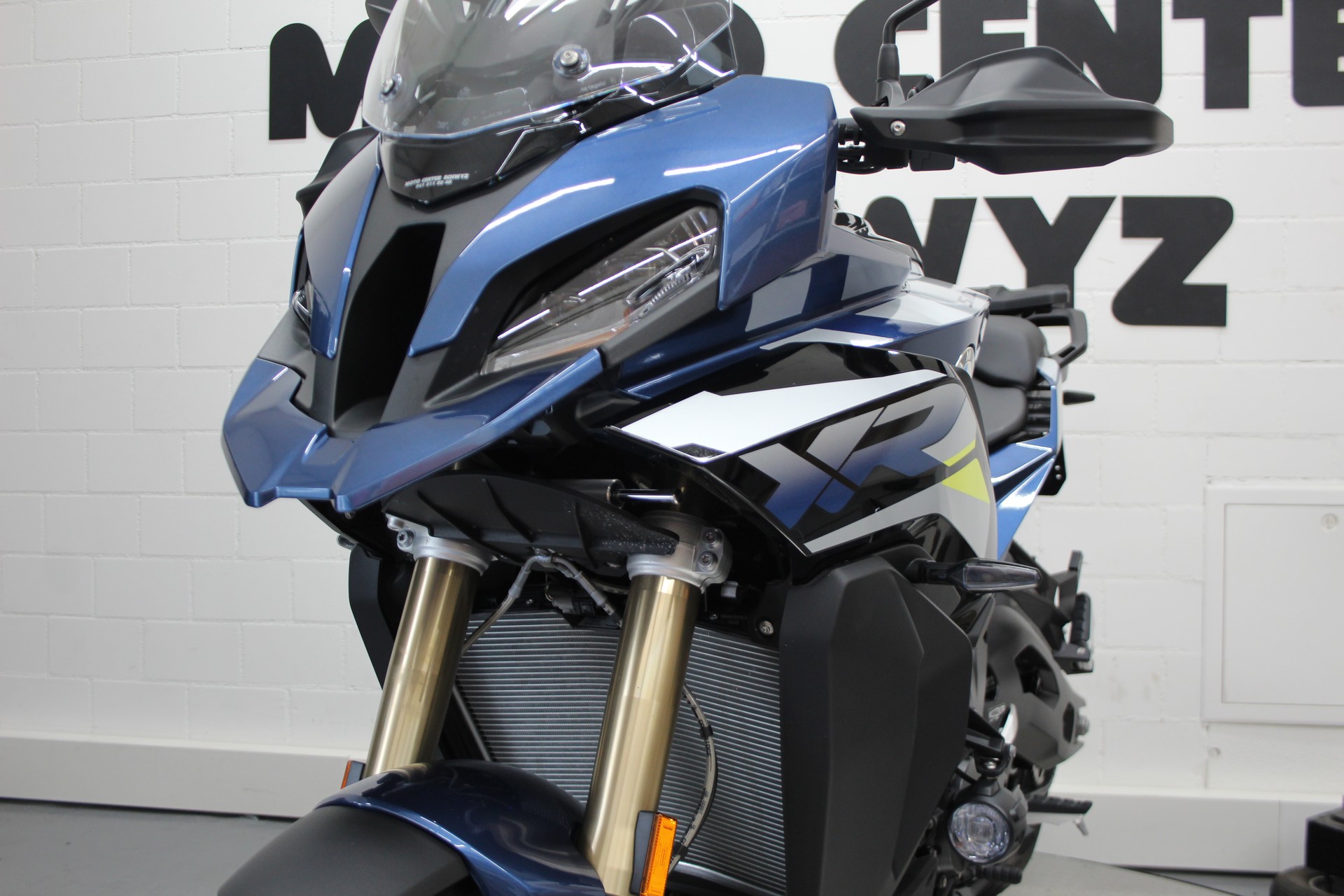 BMW S 1000 XR-image-5