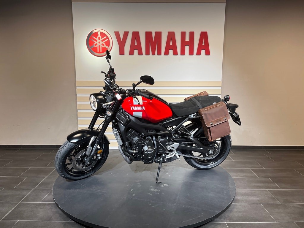YAMAHA XSR 900-showroom-element-3