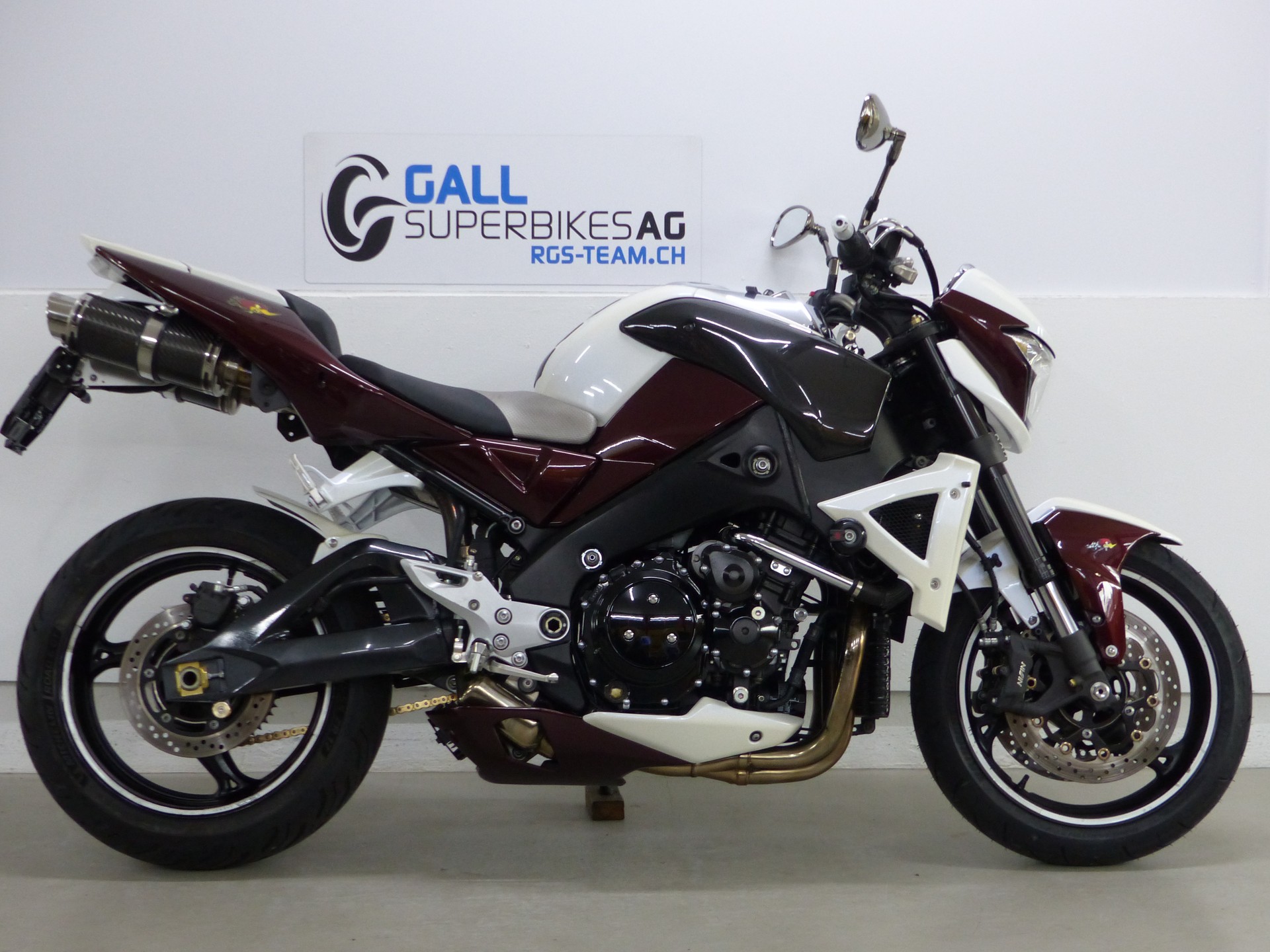 SUZUKI GSX 1300 B-King mit Zubehör