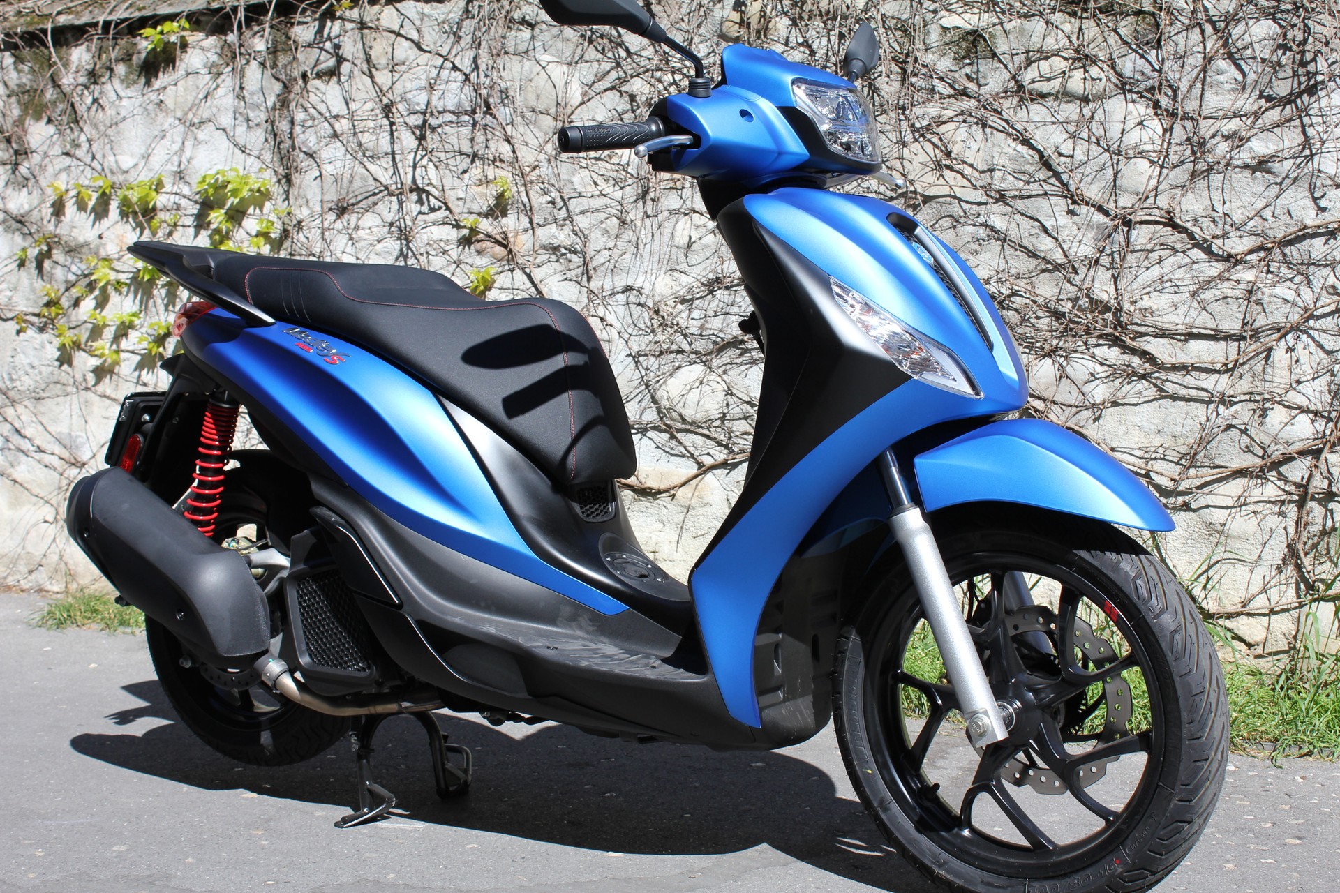 PIAGGIO Medley 125 Sport-showroom-element-2