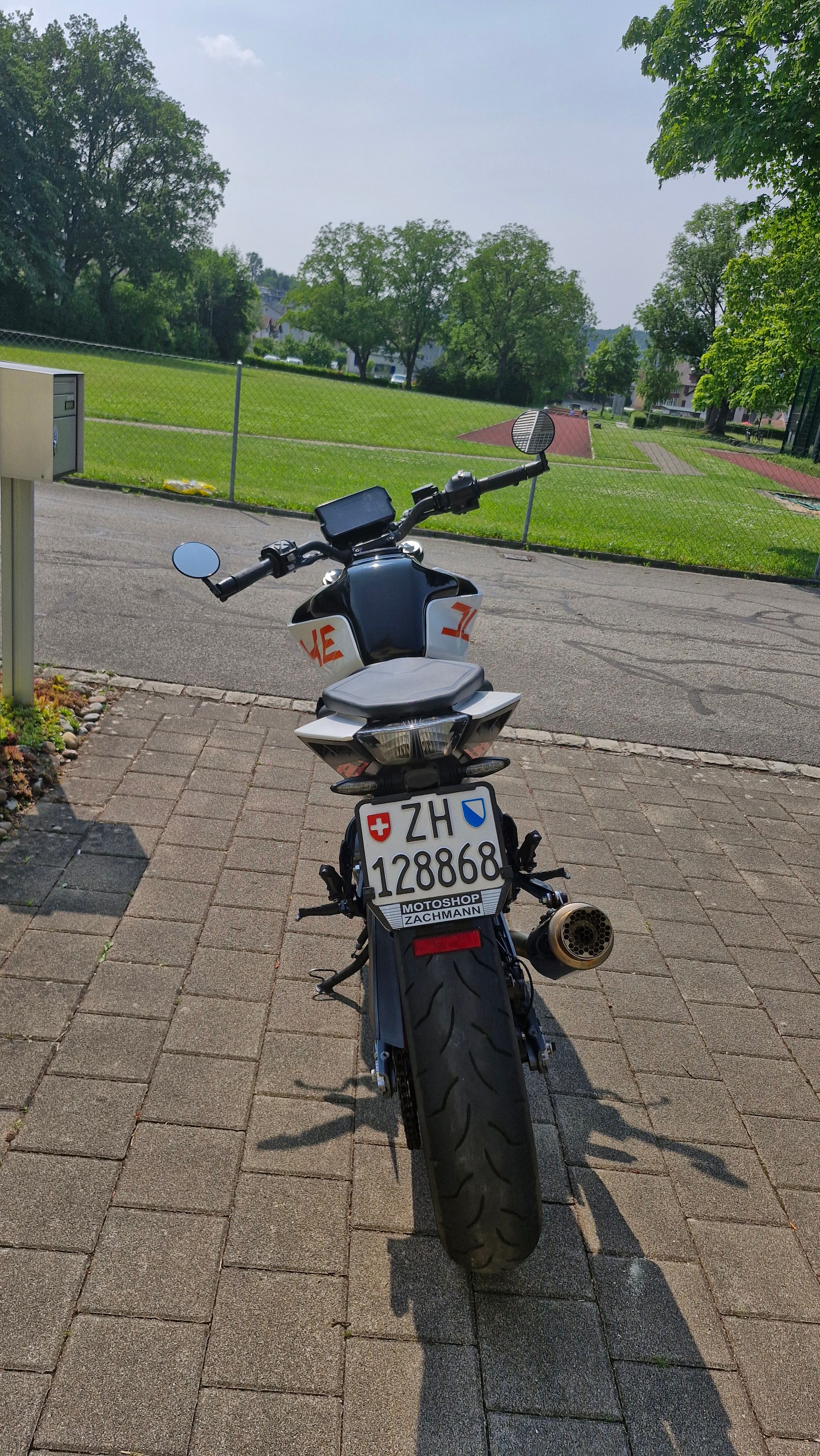 KTM 390 Duke ABS-image-3