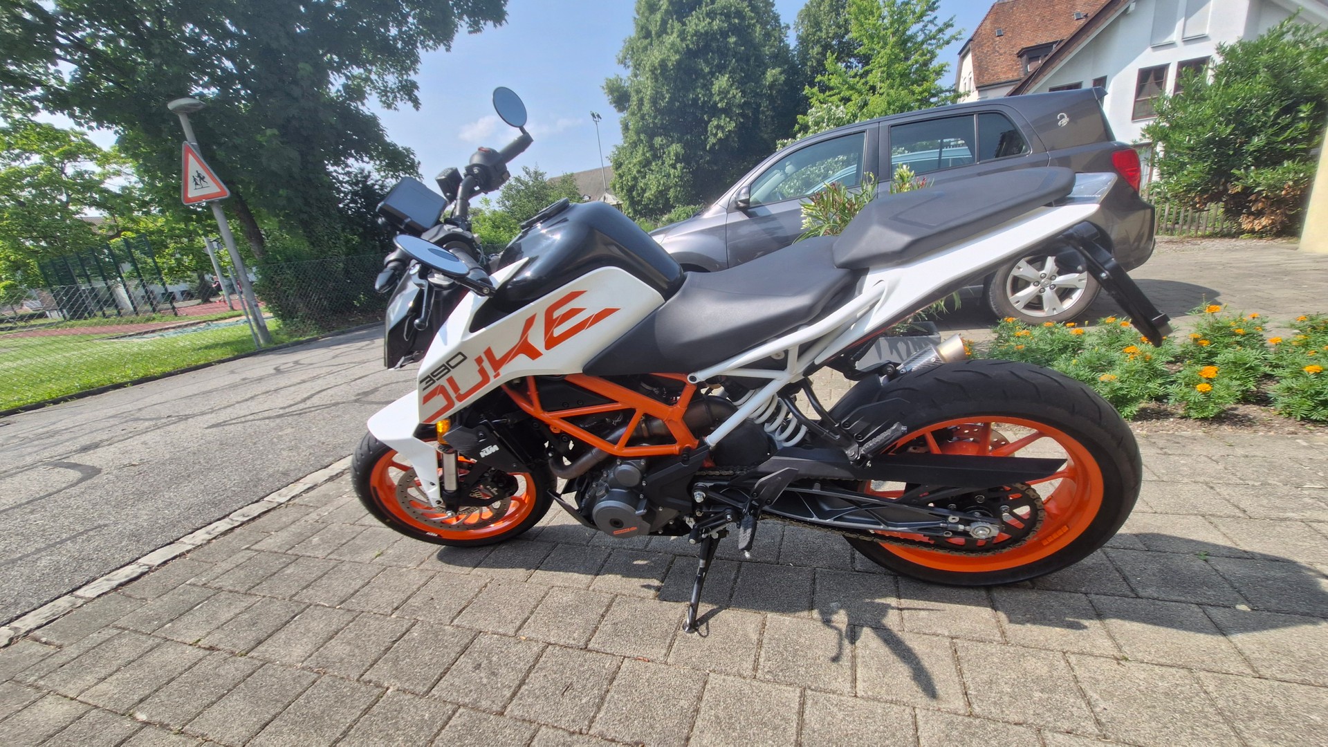 KTM 390 Duke ABS-image-2