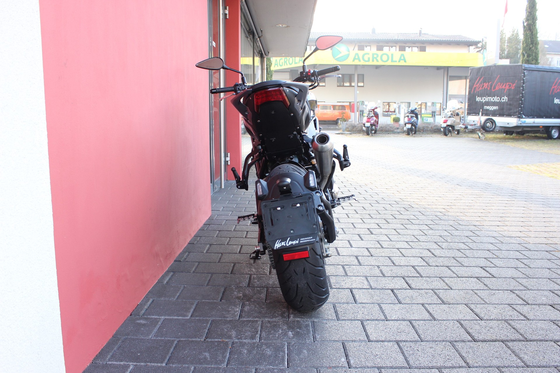 BENELLI 752 S-showroom-element-3