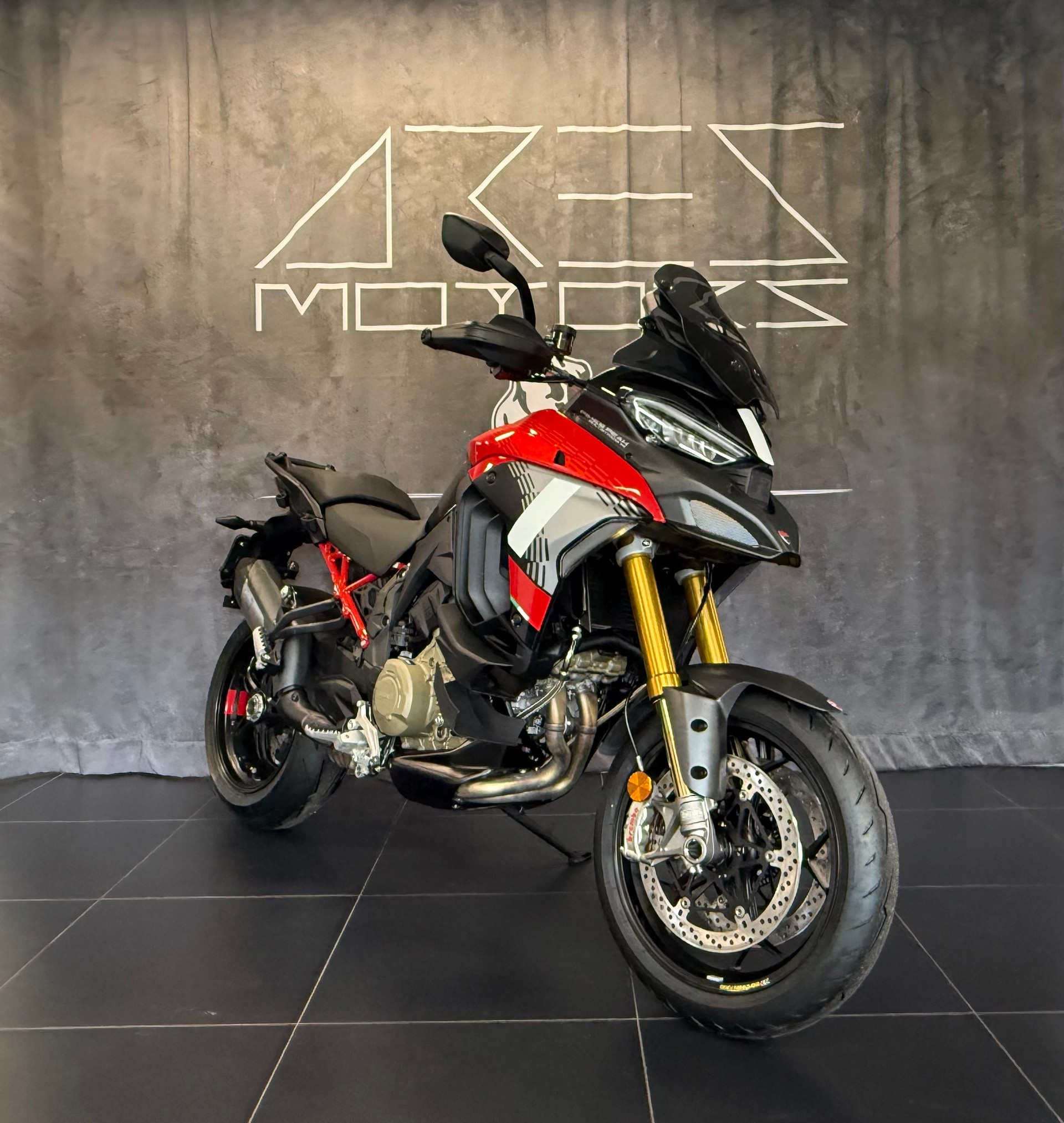 DUCATI Multistrada V4 Pikes Peak MY 2025 // LEASING 1,99% ARES MOTORS-showroom-element-1