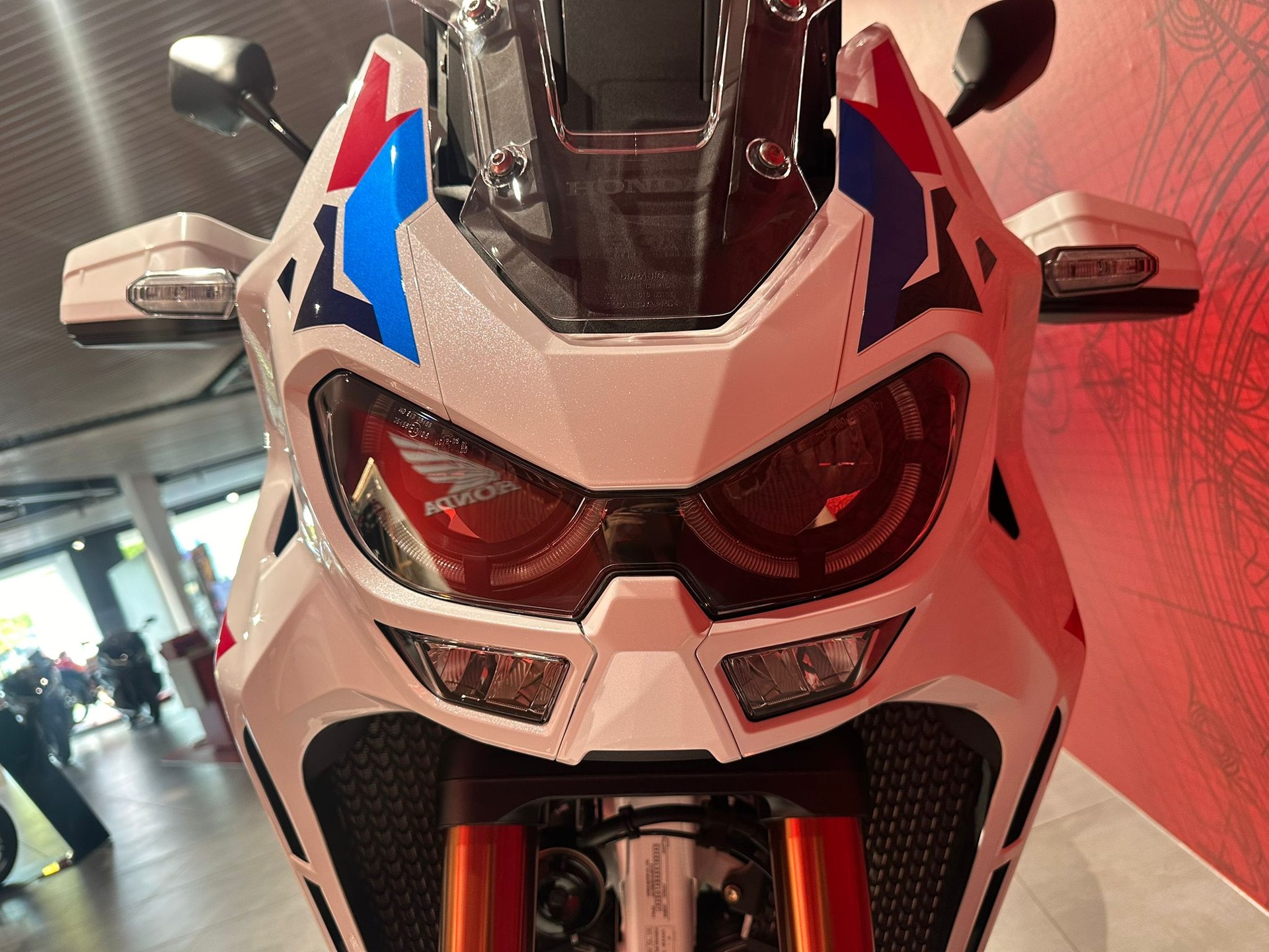 HONDA CRF 1100 Africa Twin Adventure-showroom-element-2