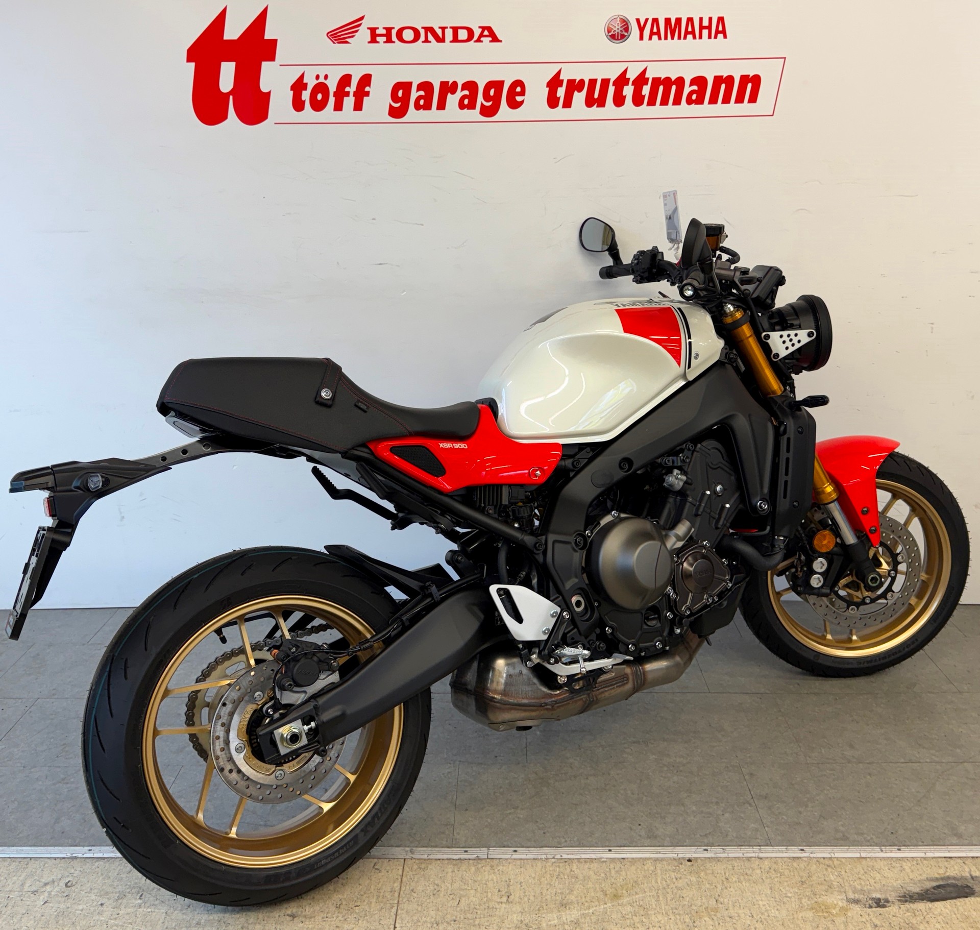 YAMAHA XSR 900-image-3
