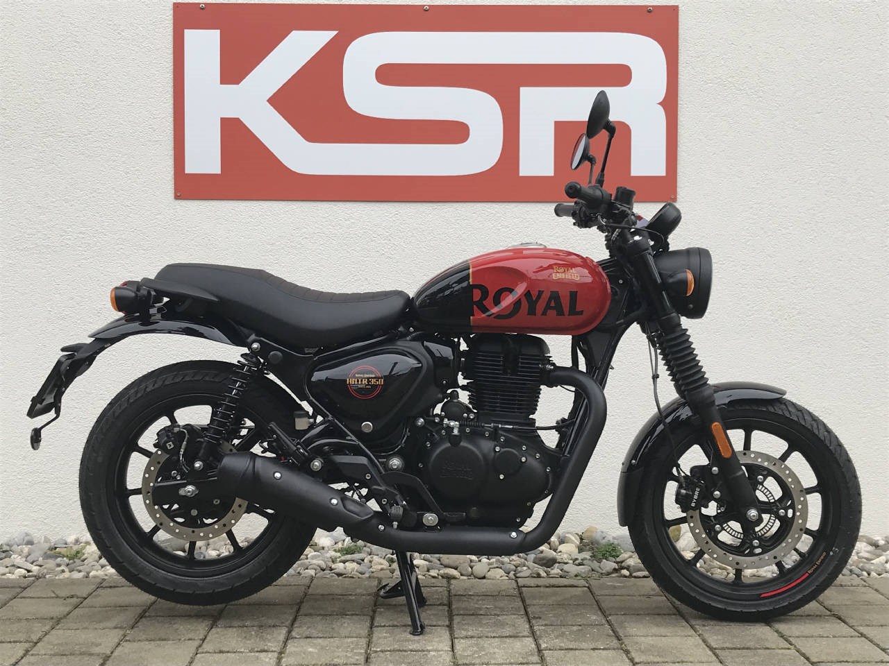 ROYAL ENFIELD HNTR 350 Rebel