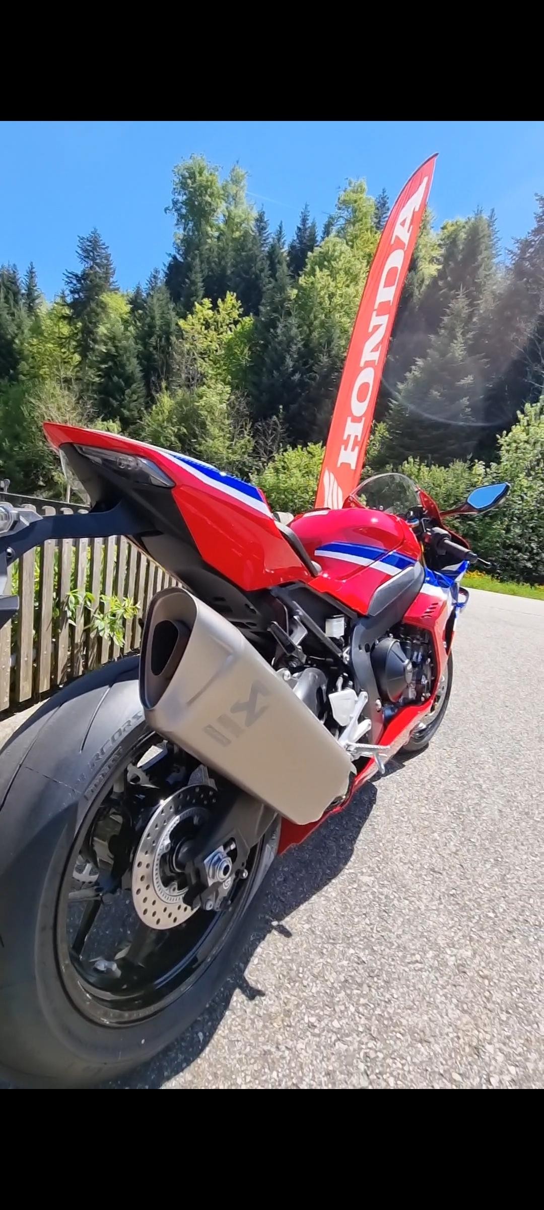 HONDA CBR 1000 RR-R Fireblade Carbon SP-image-3