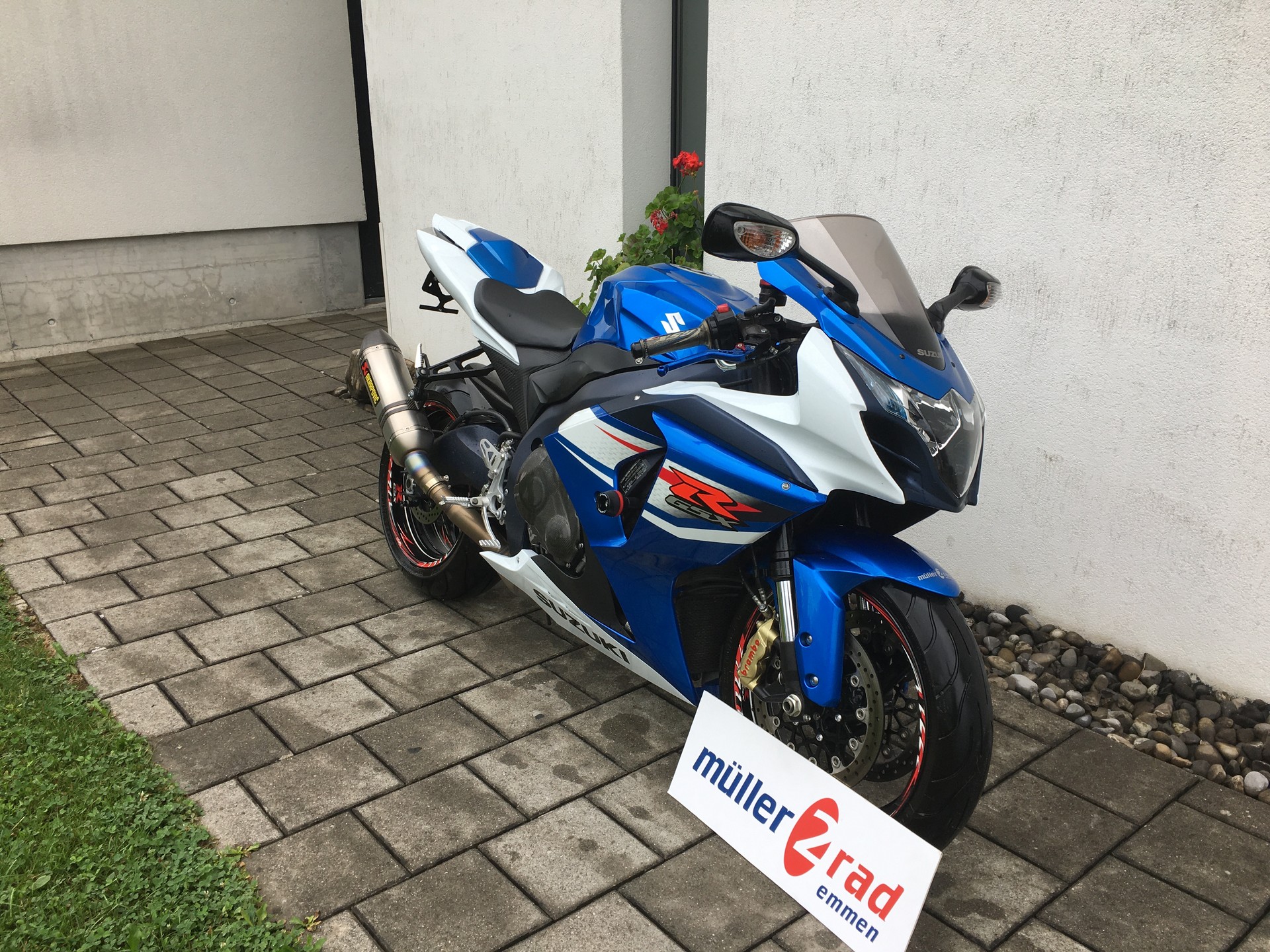 SUZUKI GSX-R 1000 L1-showroom-element-3