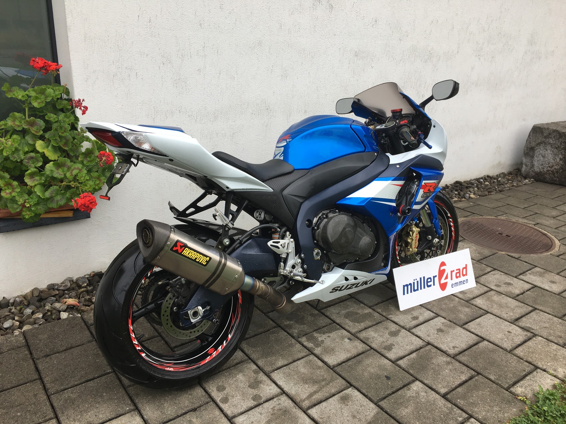 SUZUKI GSX-R 1000 L1-showroom-element-1
