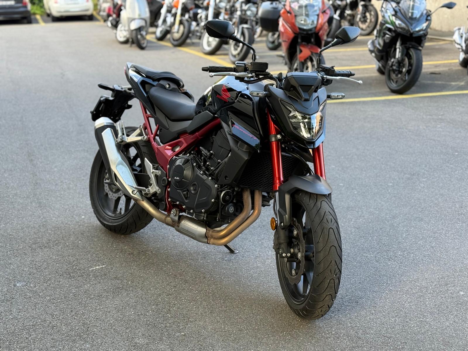 HONDA CB 750 Hornet-showroom-element-1