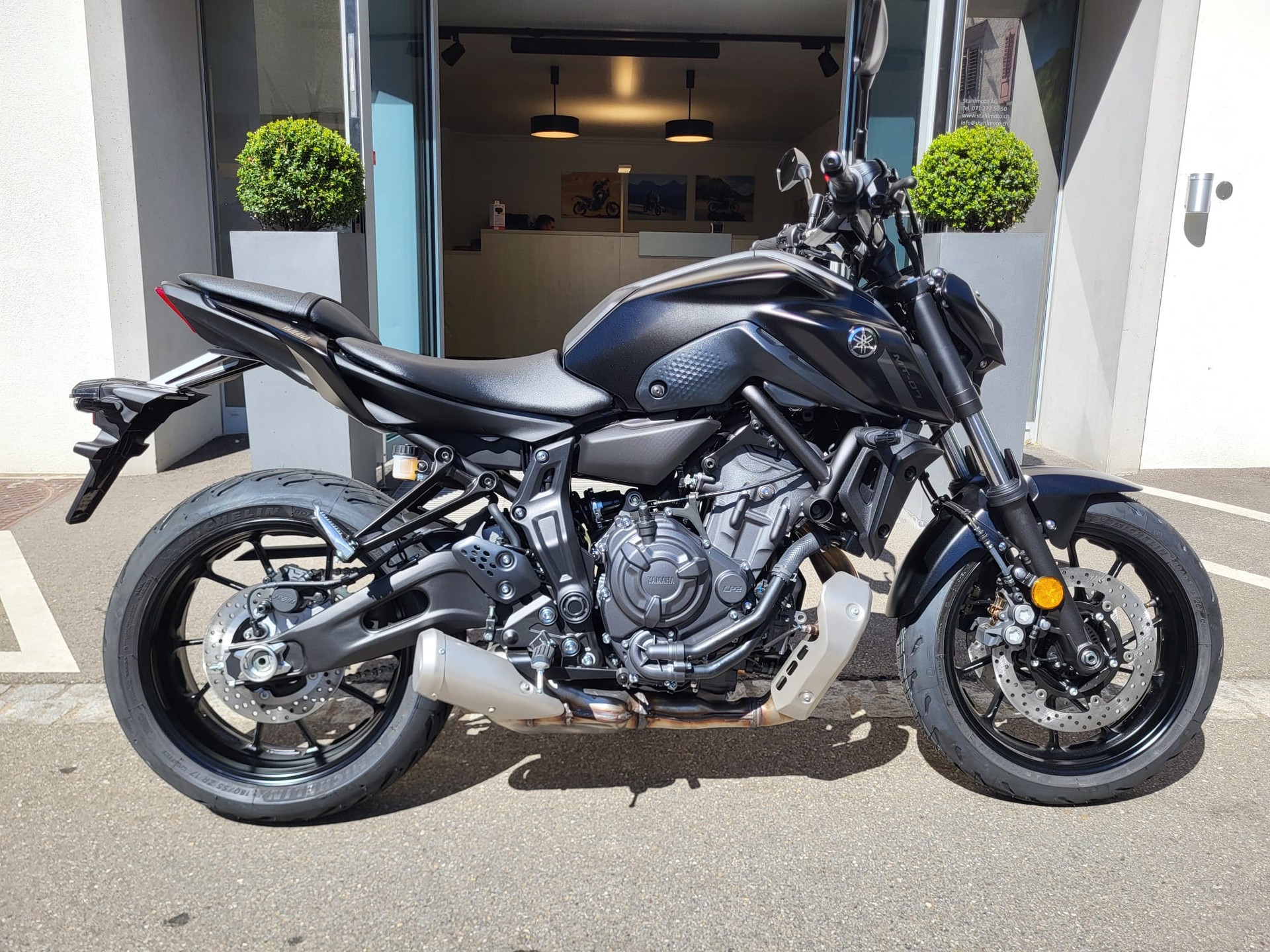 YAMAHA MT-07-showroom-element-1