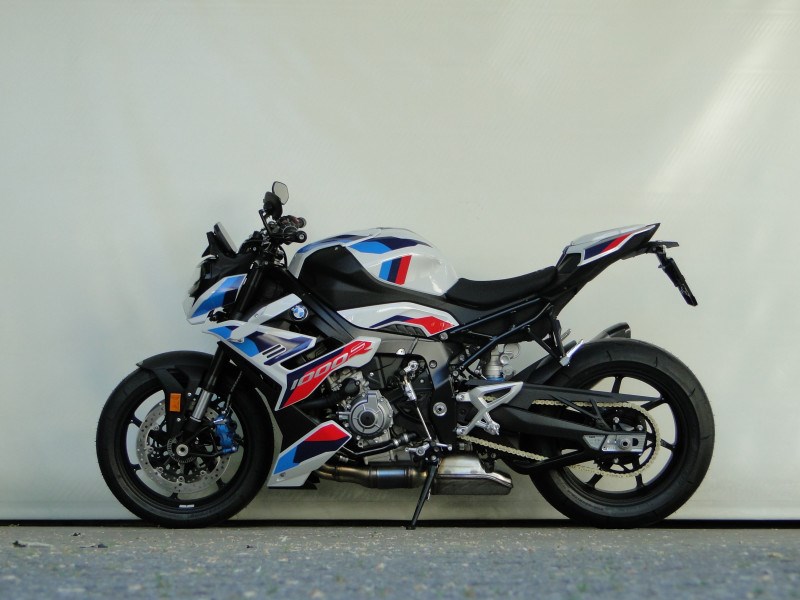 BMW M 1000 R-image-0