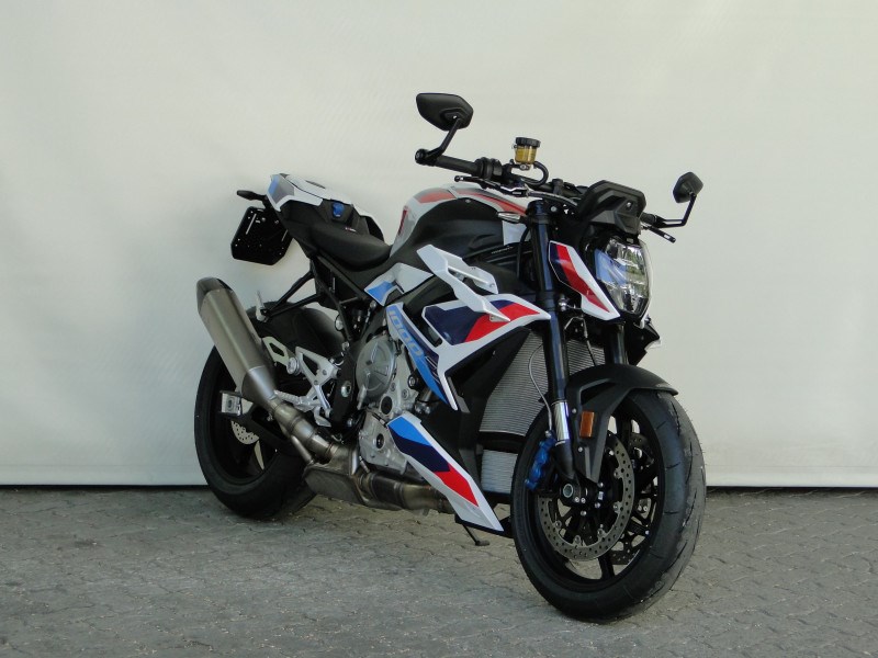 BMW M 1000 R-image-2