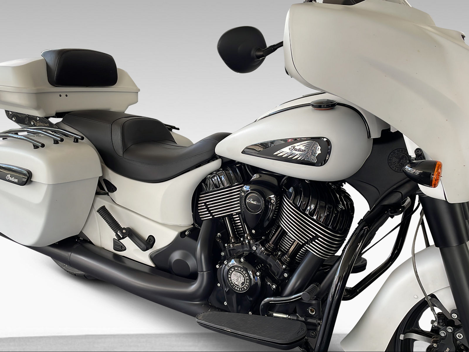 INDIAN Chieftain Darkhorse ABS-image-7