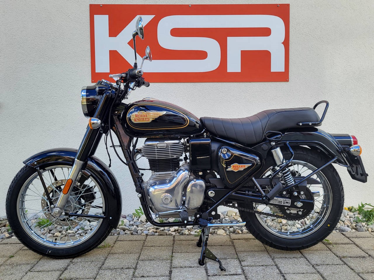 ROYAL ENFIELD BULLET 350-showroom-element-1