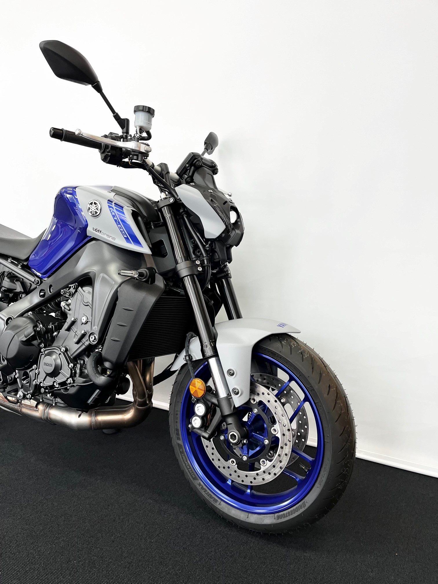 YAMAHA MT-09-showroom-element-2