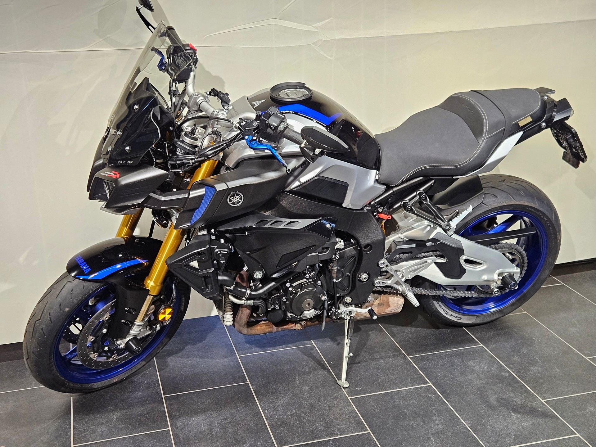 YAMAHA MT-10 SP ABS / mit viel Zubehör