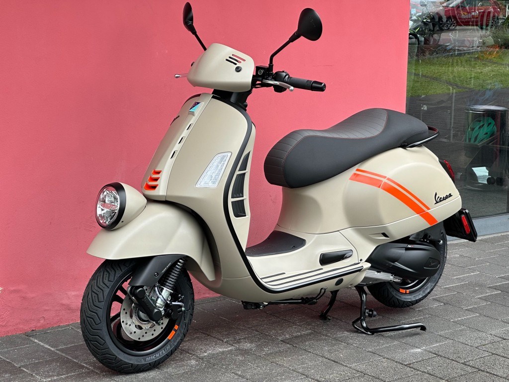 PIAGGIO Vespa GTV 300-image-1