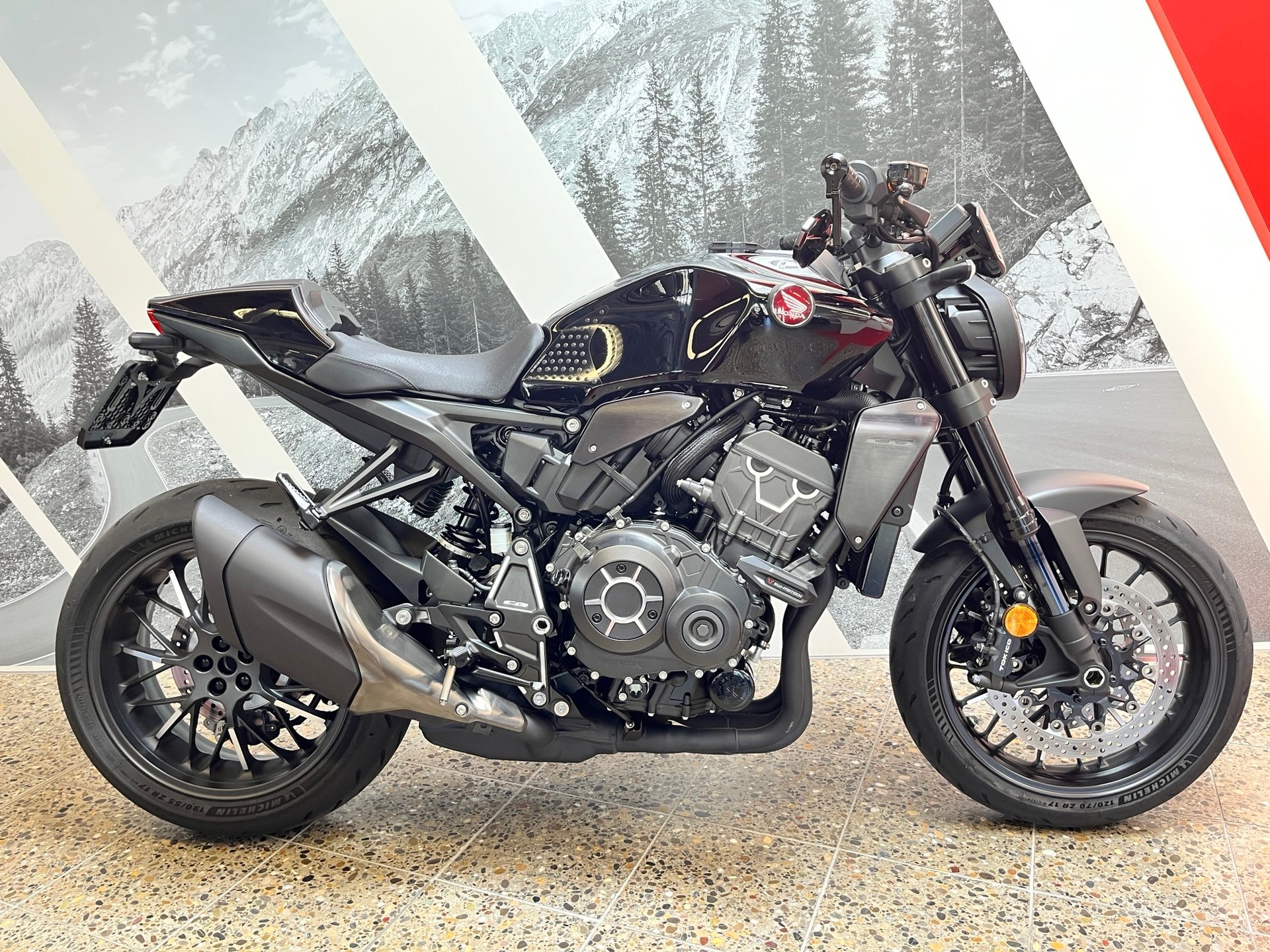 HONDA CB 1000 R Black Edition