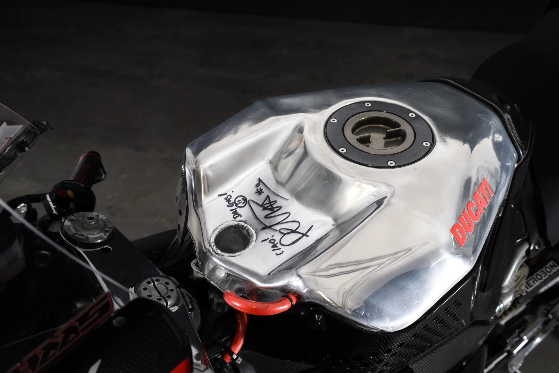 DUCATI Panigale V4 S-image-7