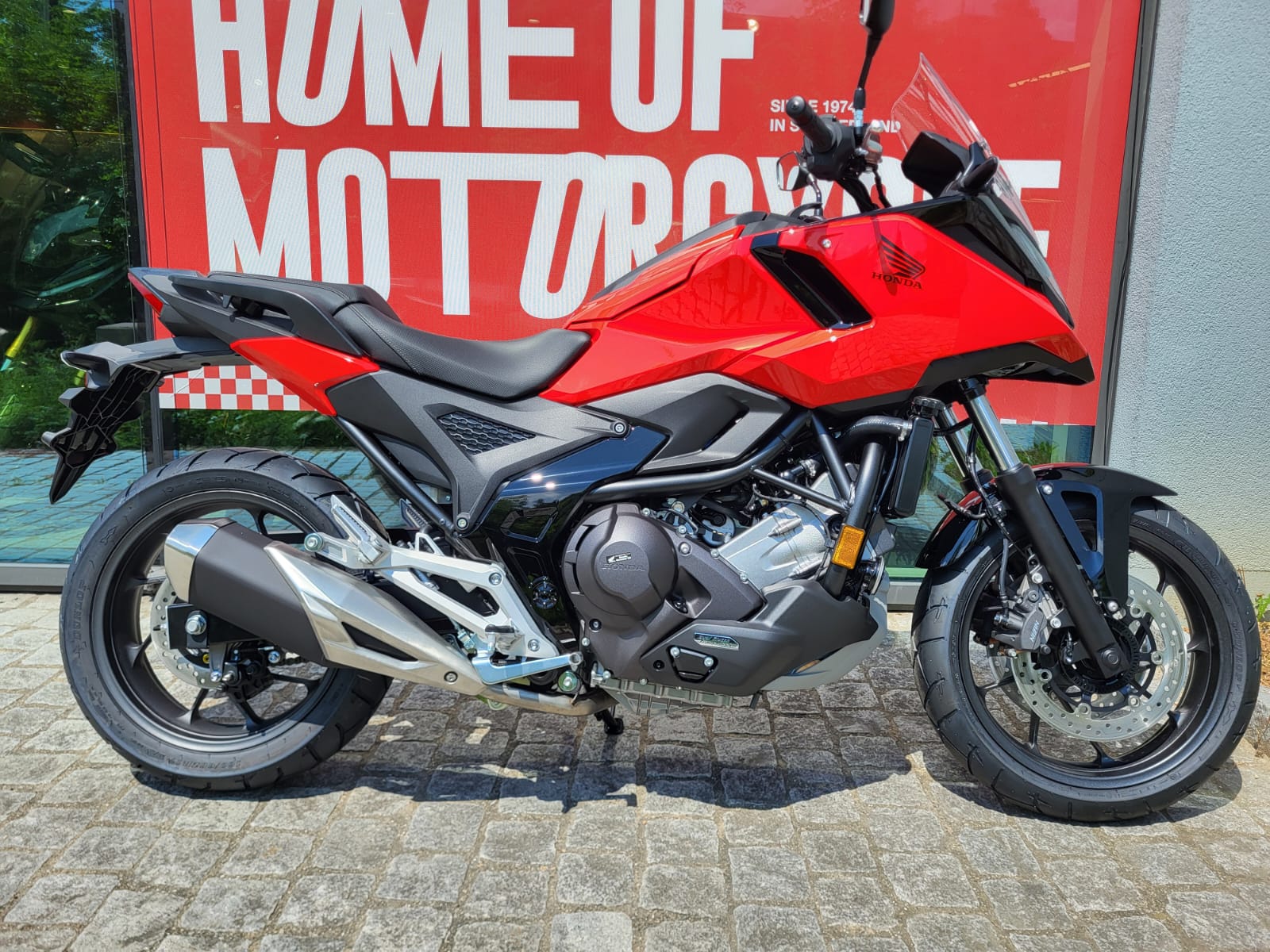 HONDA NC 750 X DCT-showroom-element-1