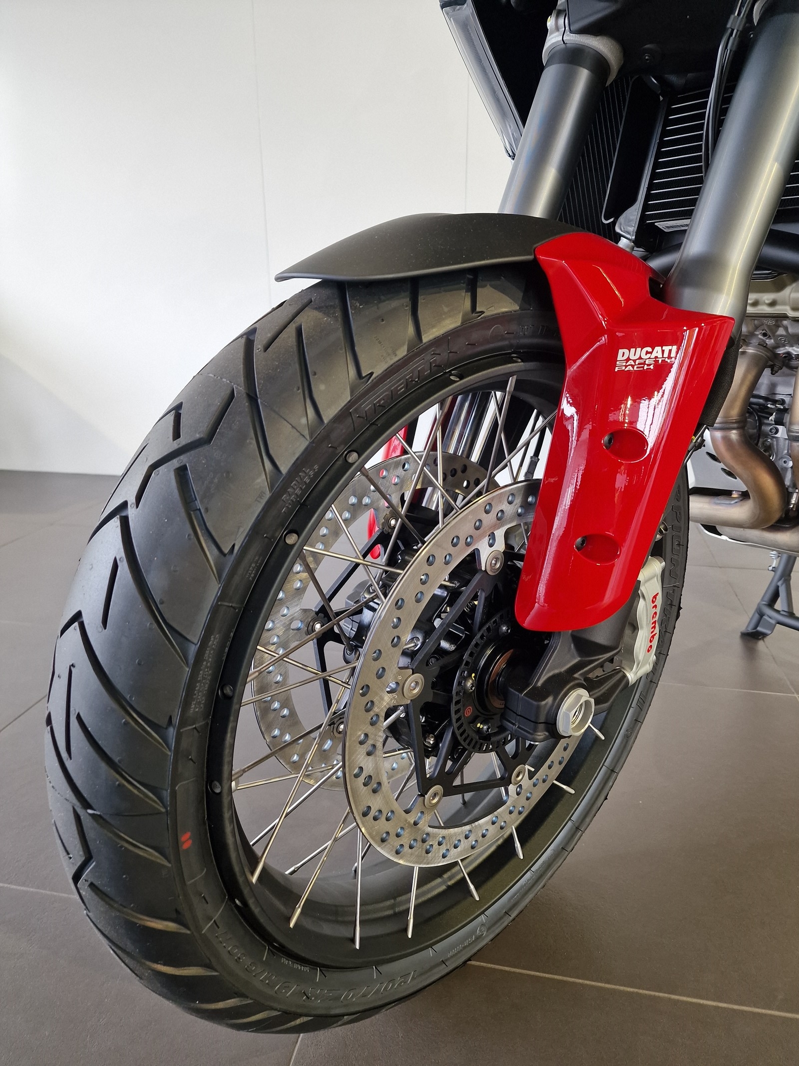 DUCATI Multistrada V4 S Travel & Radar Speichen Felgen-image-5