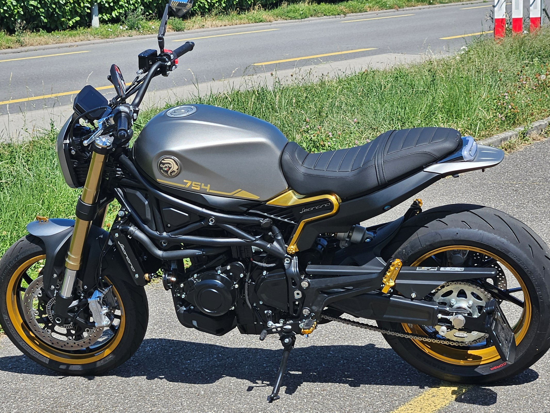 BENELLI Leoncino 754 oRo