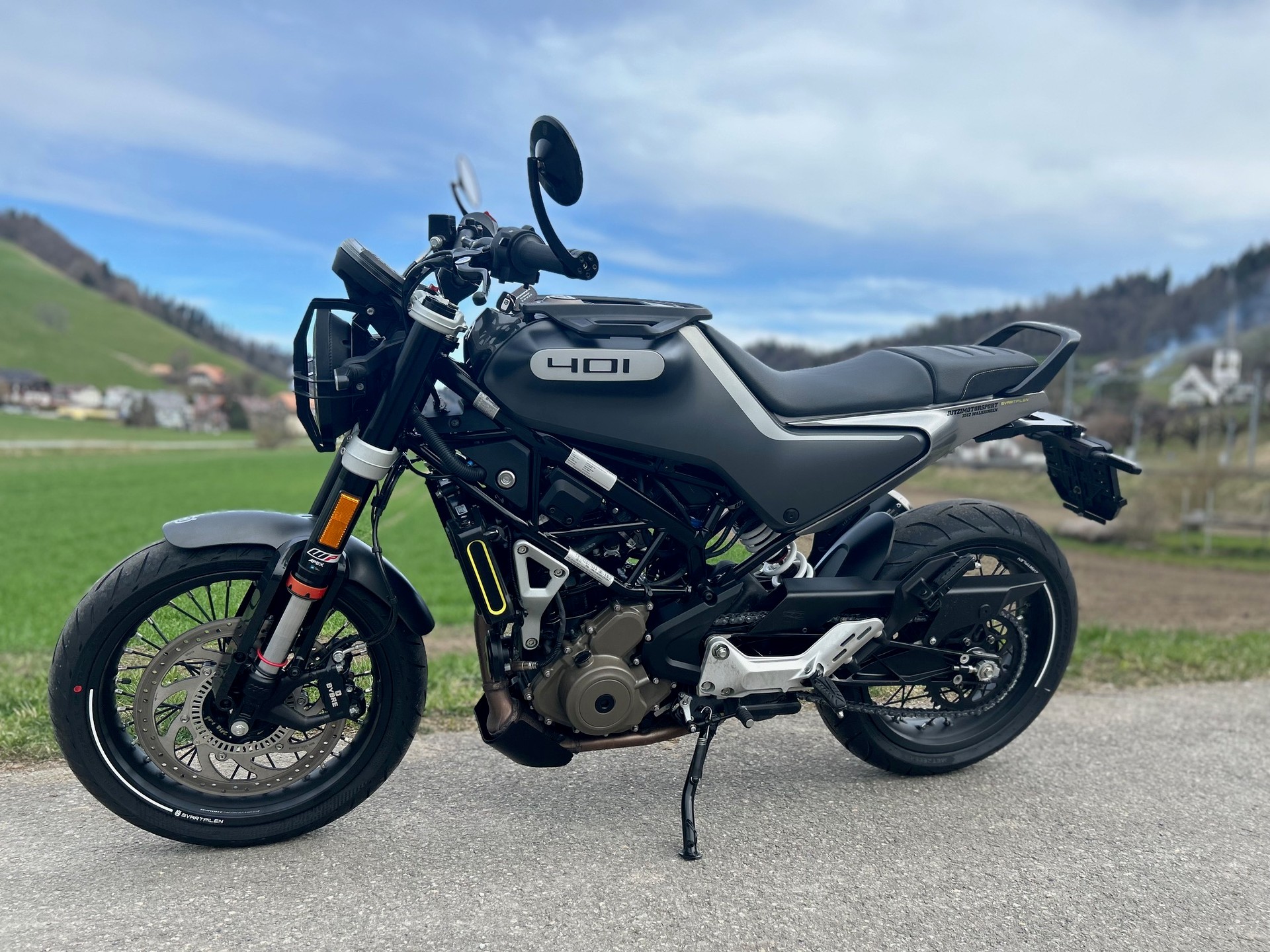 HUSQVARNA Svartpilen 401-image-4