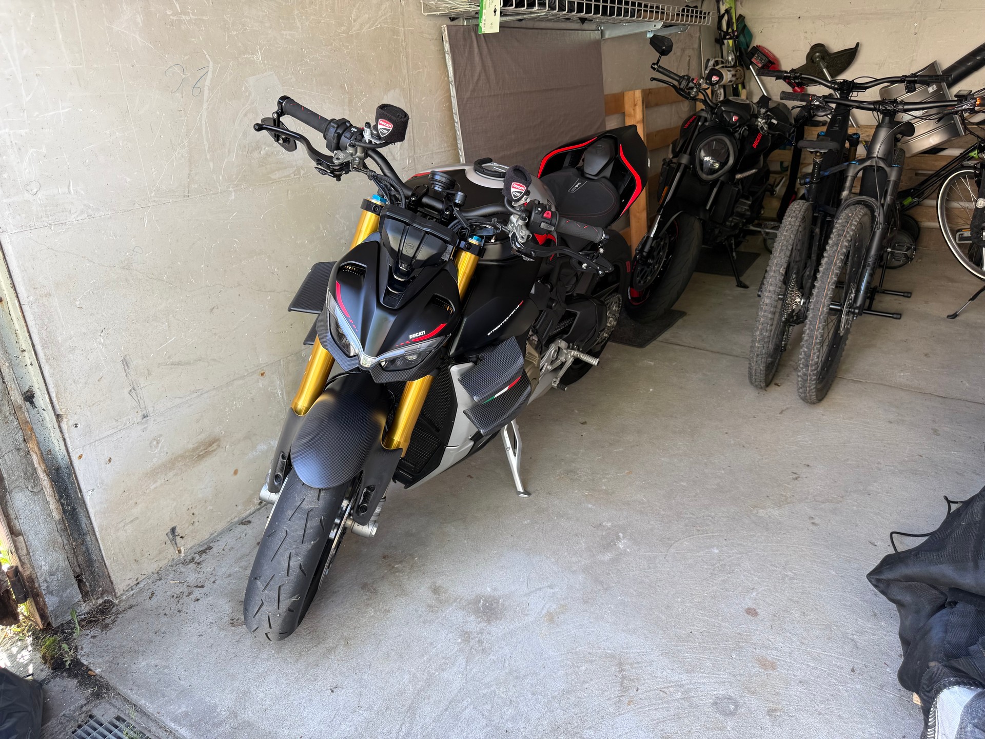DUCATI Streetfighter V4 SP-image-13