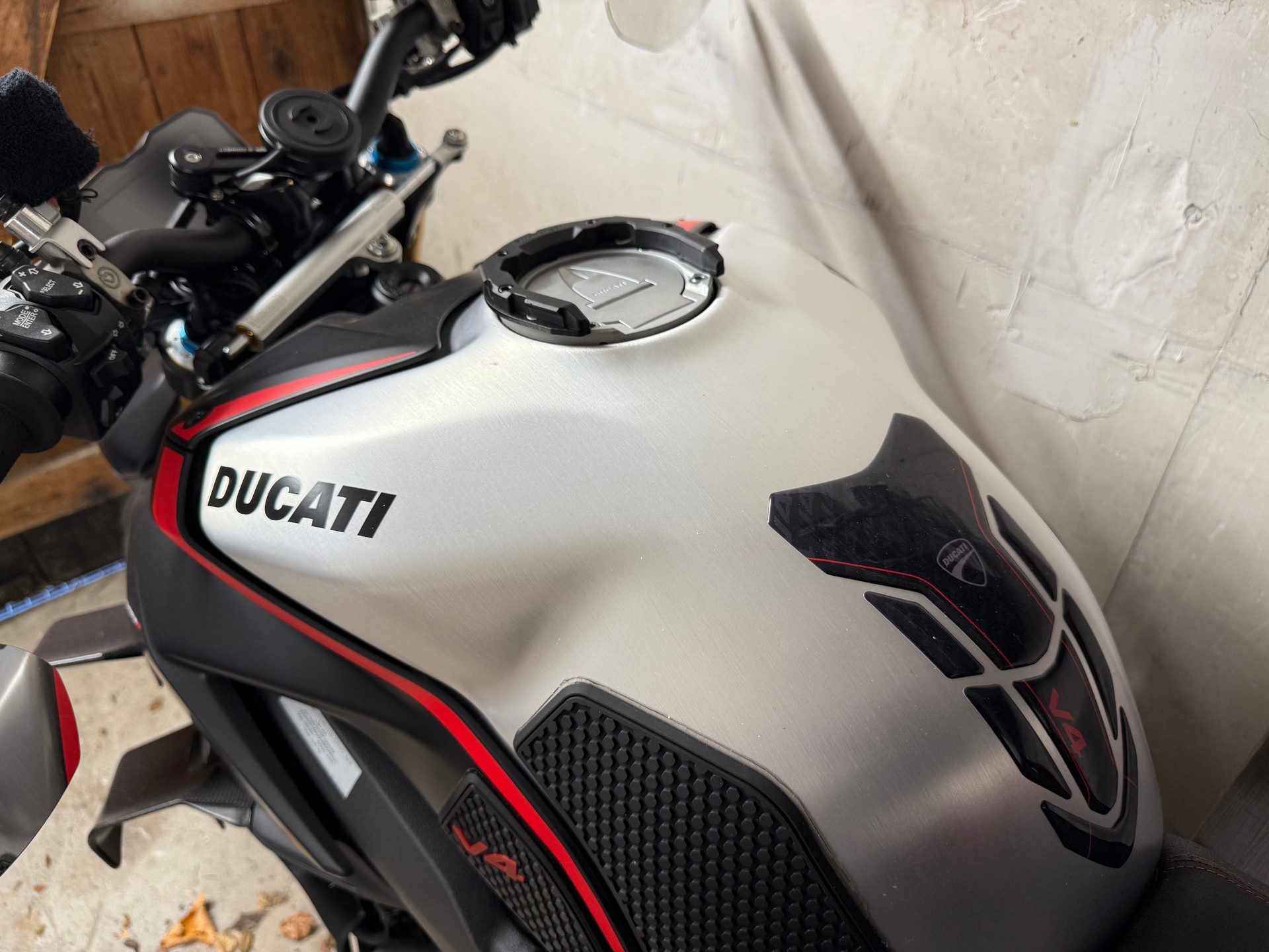 DUCATI Streetfighter V4 SP-image-7