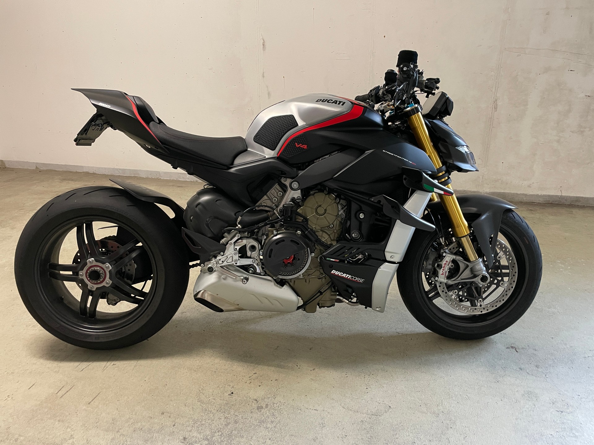 DUCATI Streetfighter V4 SP-image-2