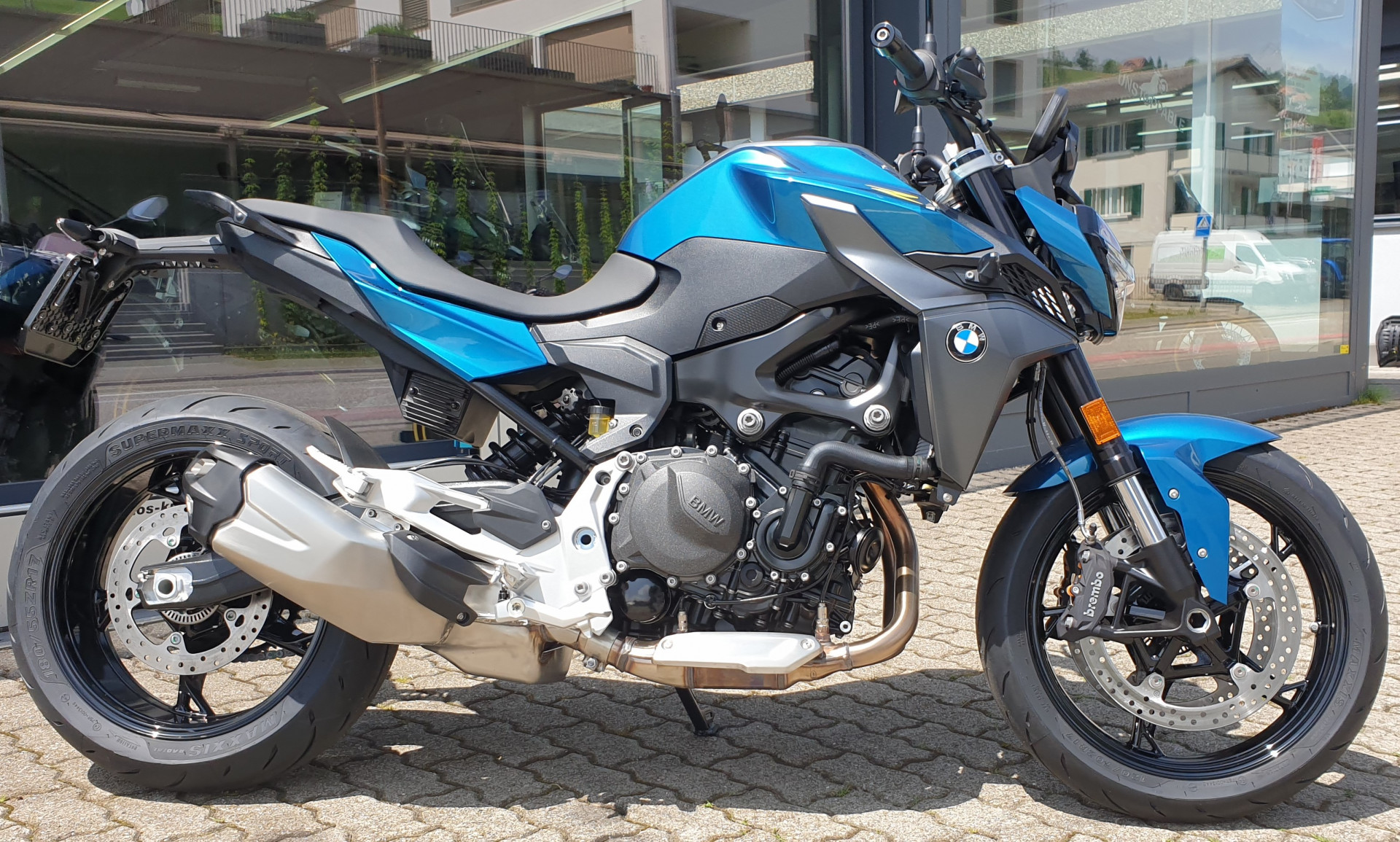 BMW F 900 R A2-showroom-element-1
