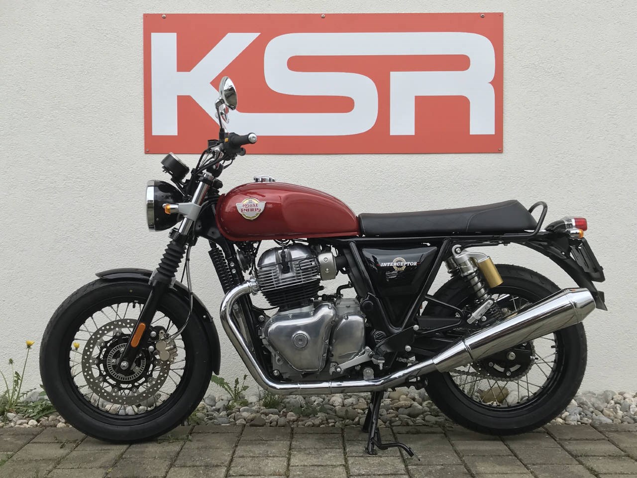ROYAL ENFIELD Interceptor INT 650-showroom-element-1