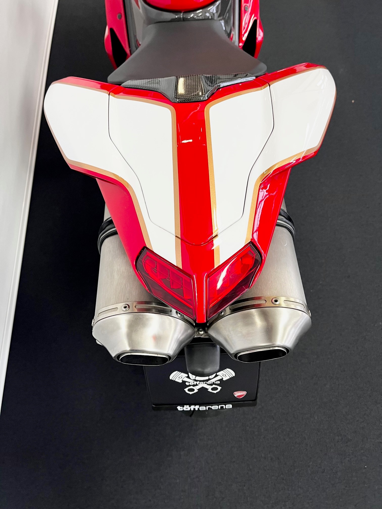 DUCATI 1198-image-4