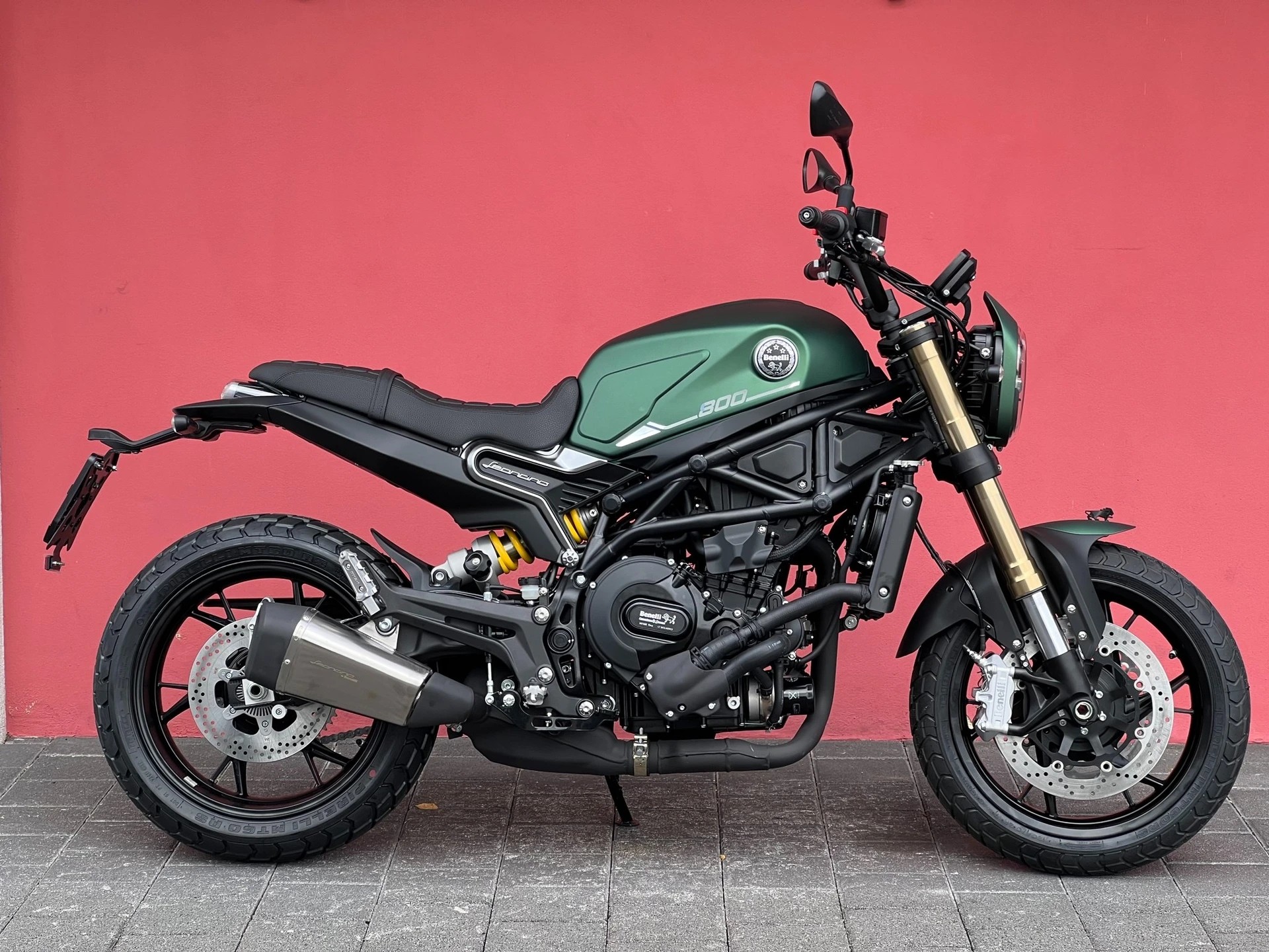 BENELLI Leoncino 800