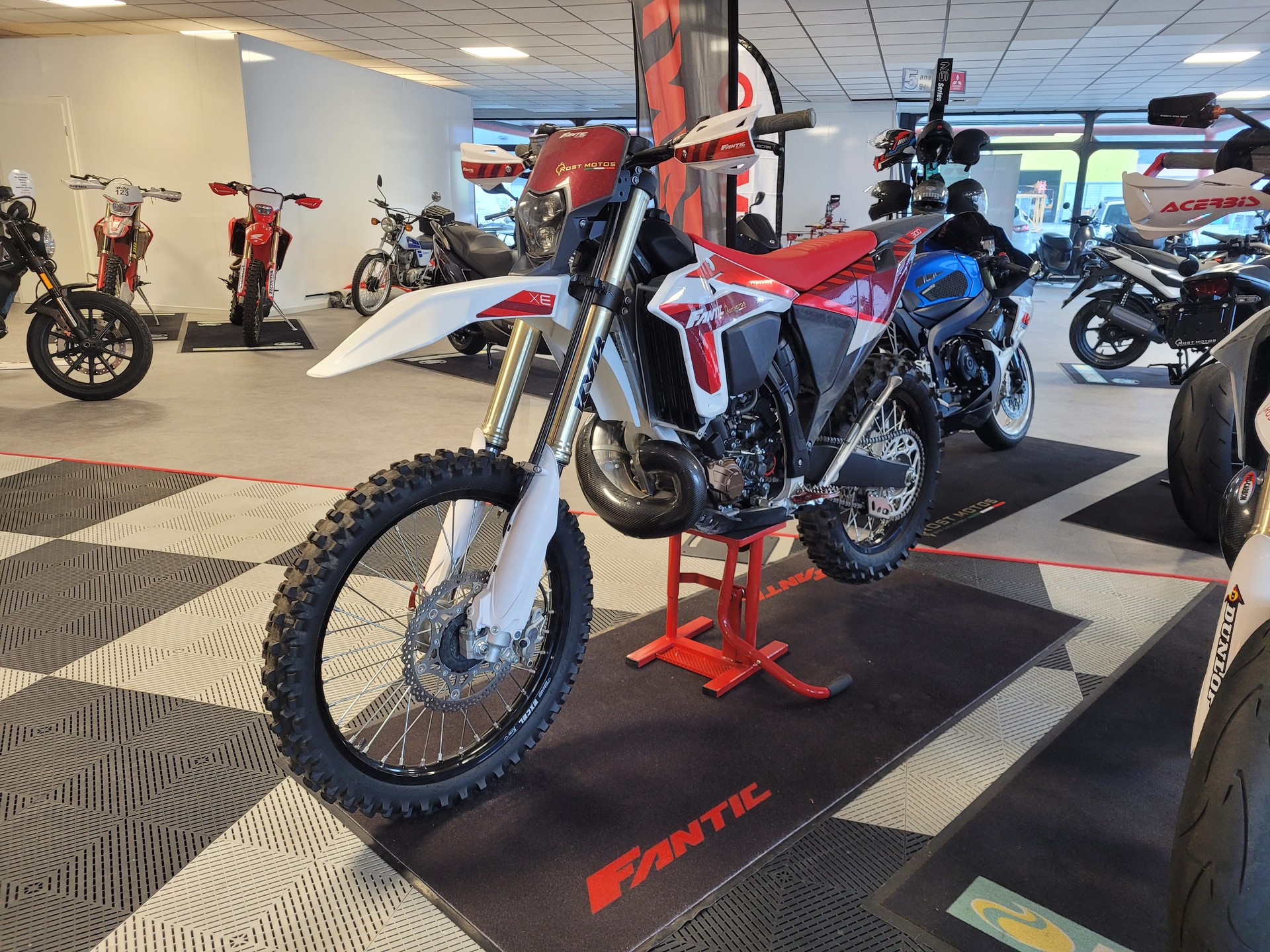 FANTIC XE 300 enduro compétition