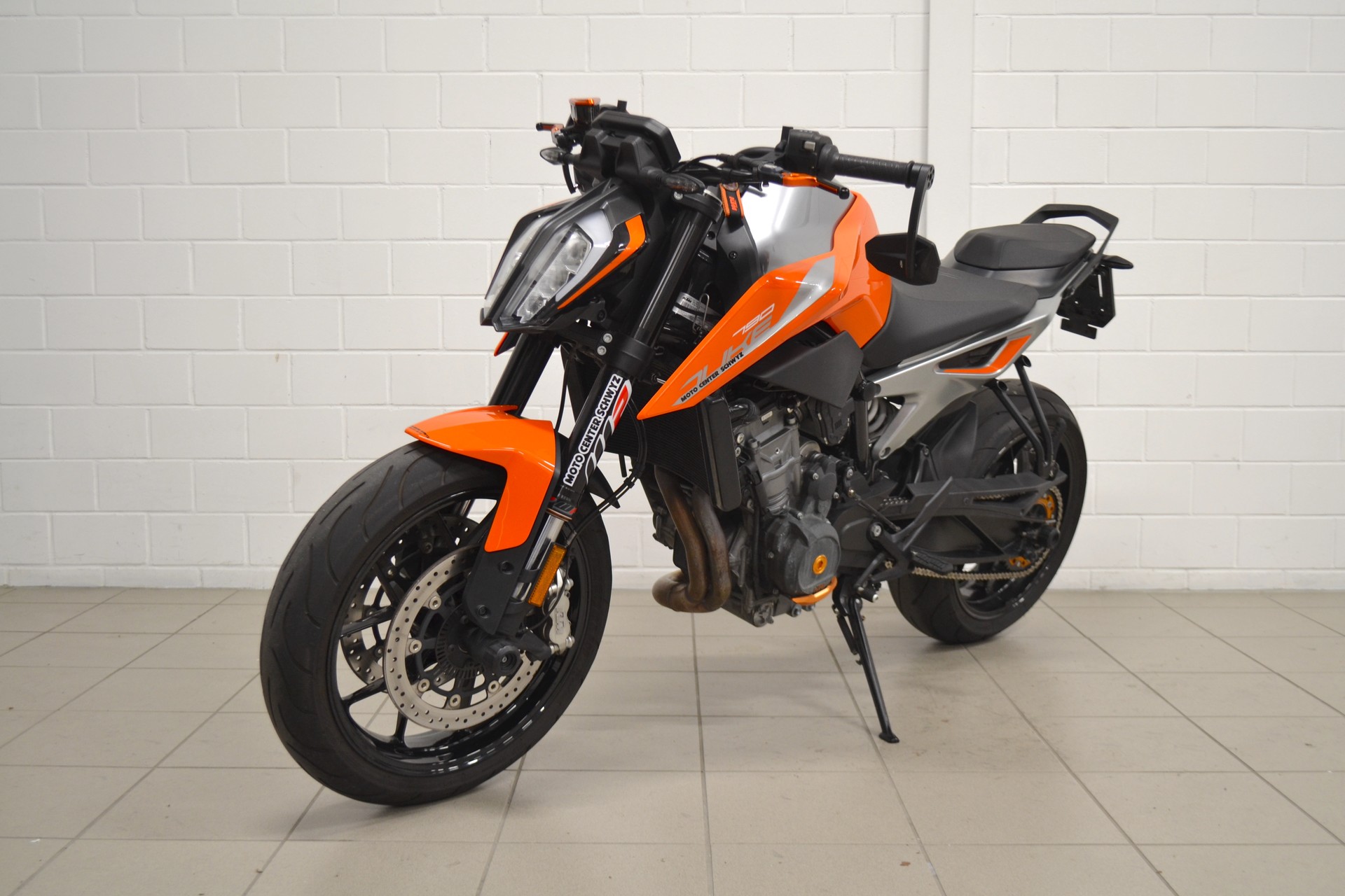 KTM 790 Duke ABS-showroom-element-1
