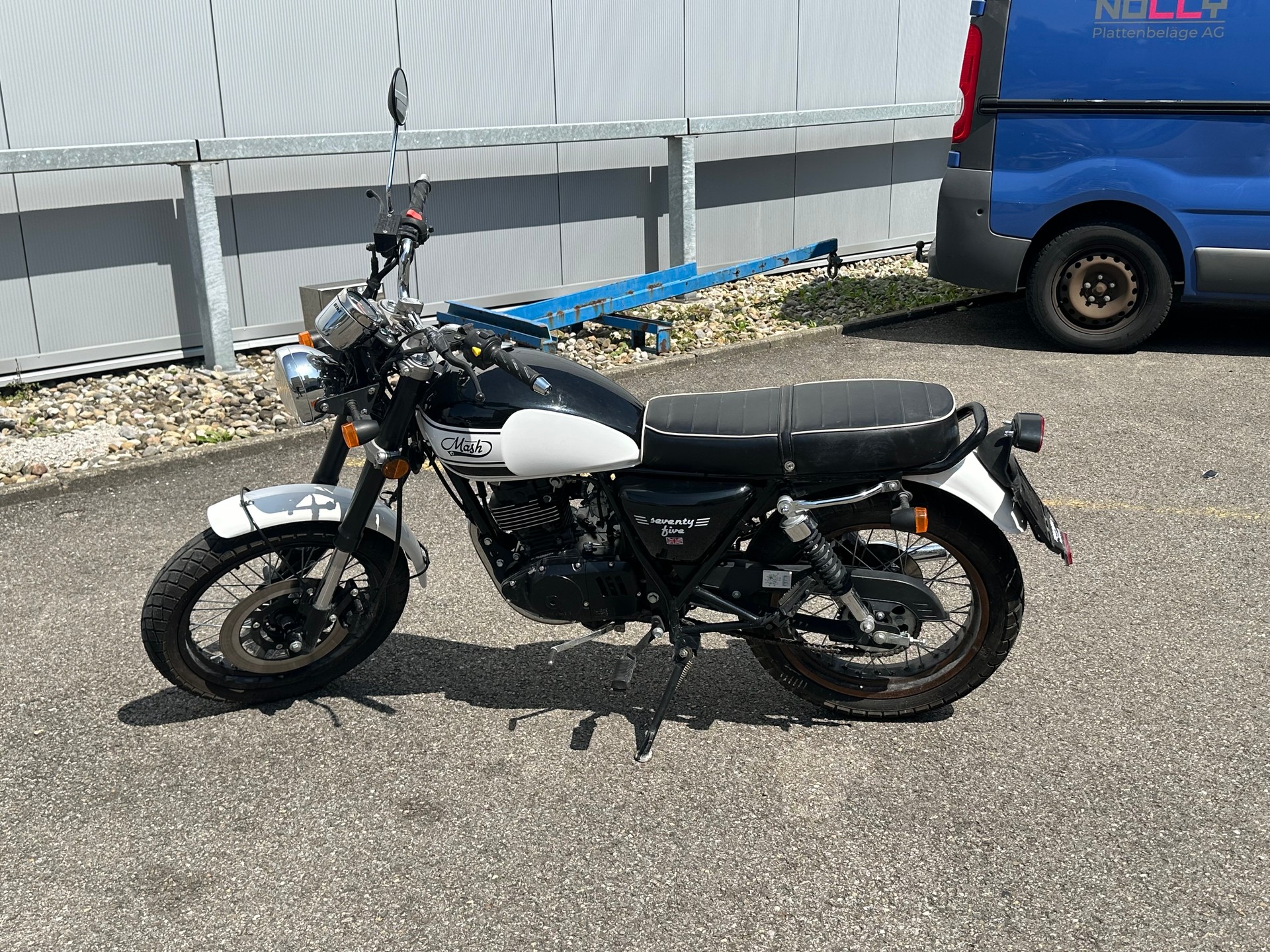MASH 125 Seventy Five Classic-image-1