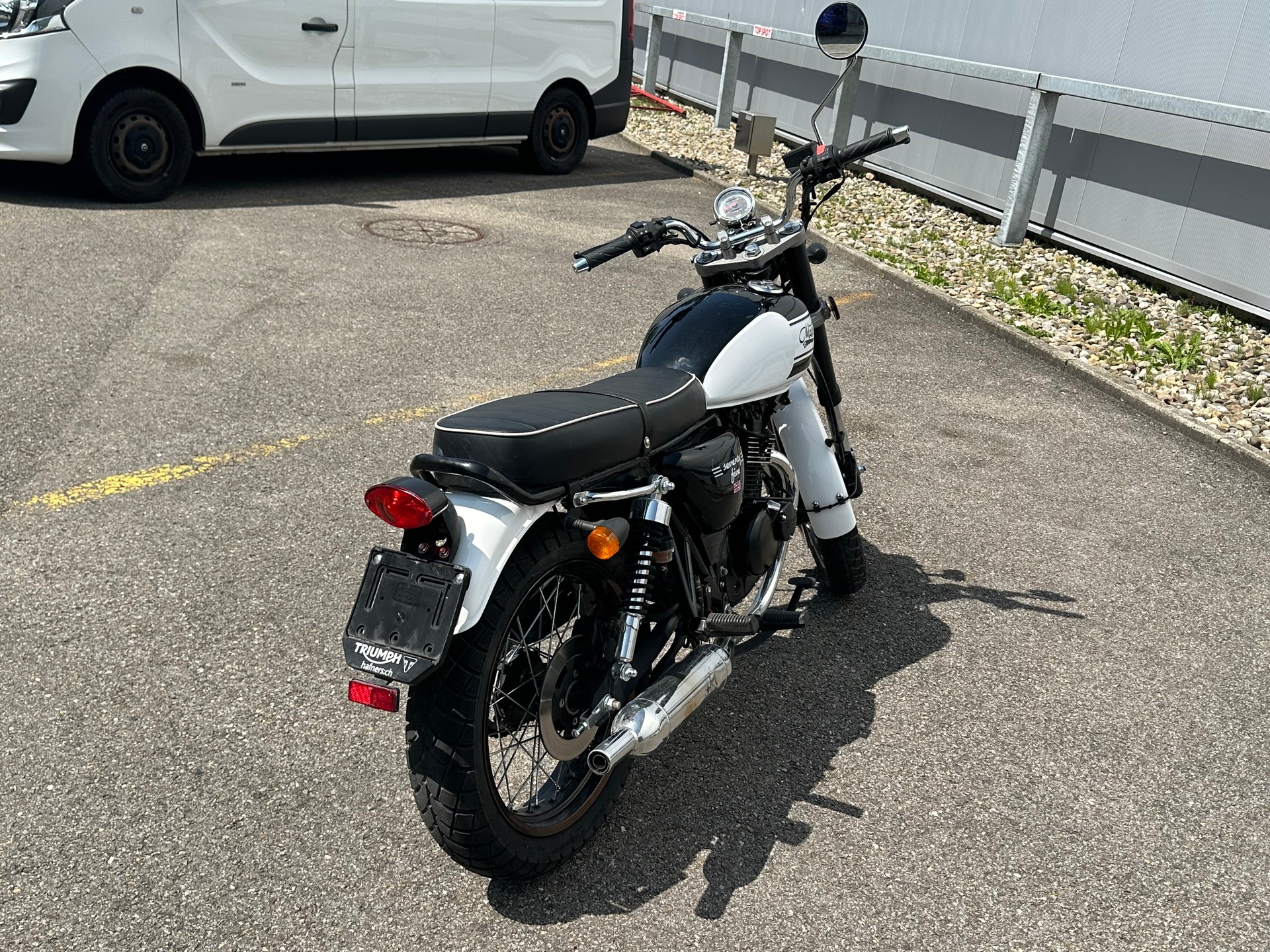 MASH 125 Seventy Five Classic-image-4